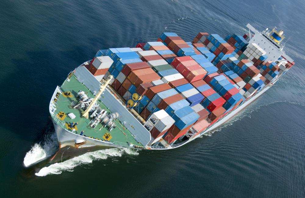 Palăng thủy lực có thể được sử dụng để tải và dỡ các container vận chuyển.