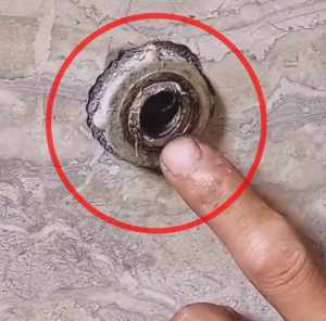 Cách tháo ống nước gẫy đơn giản và hiệu quả nhất