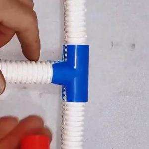 Cách nối ống luồn dây điện bằng tê nhựa