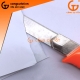 Ngoài rọc giấy, lưỡi dao có thể dùng để cắt bìa cacton, băng dính, dây điện mềm hay gọt bút chì...