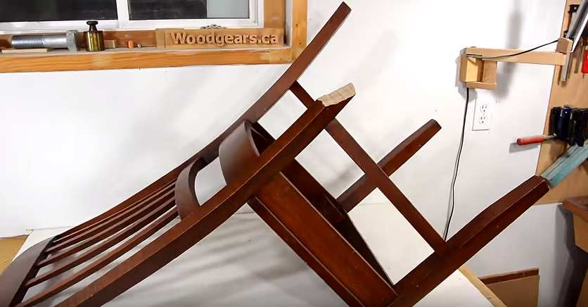 sửa ghế gỗ gãy chân 1