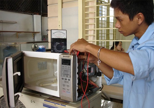 Nguyên nhân và cách khắc phục lò vi sóng bị nhiễm điện 5