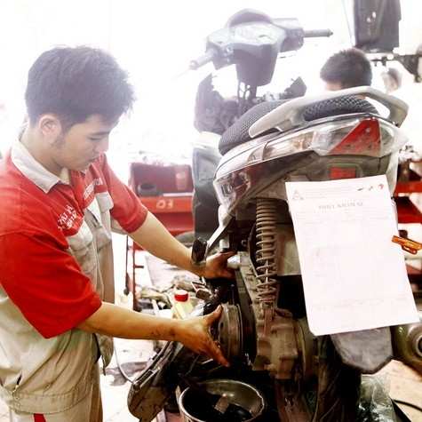 Những dụng cụ cần thiết của thợ sửa xe máy