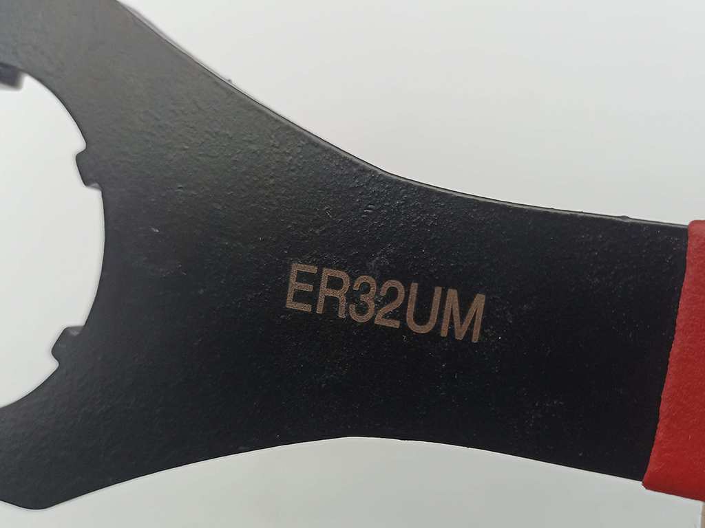Đầu vặn chuẩn ER32UM chất liệu thép đen bền bỉ 