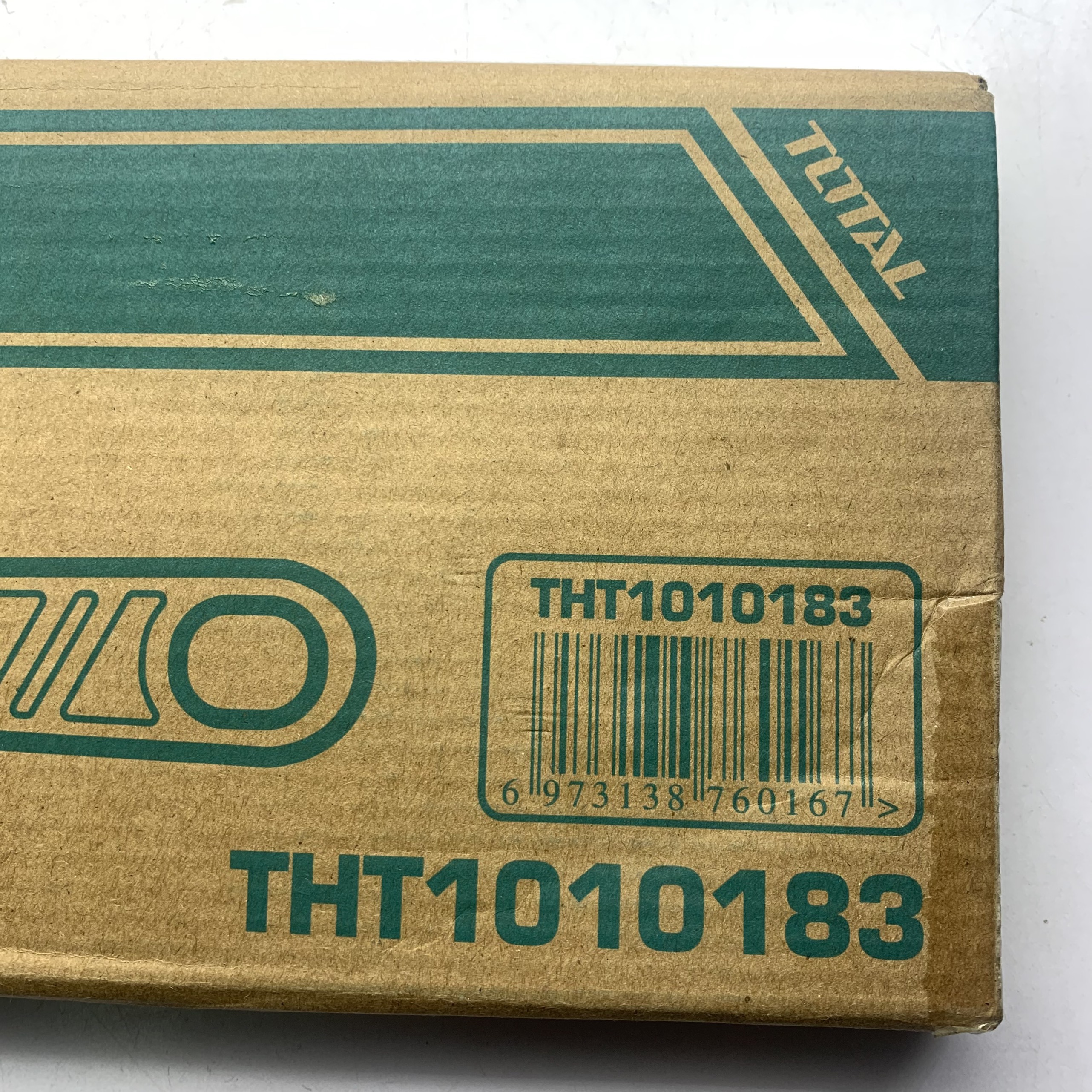 Trên hộp carton có in đầy đủ thông tin mã số sản xuất