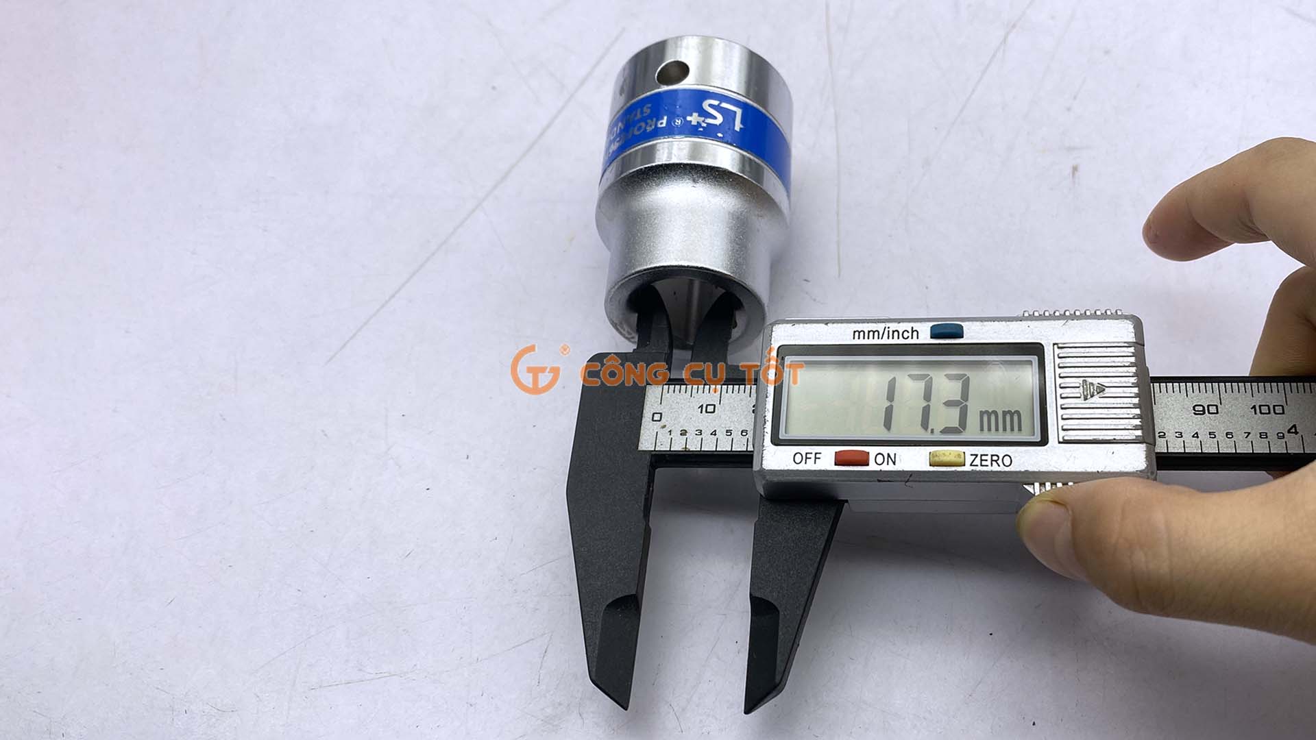 Kích thước 17mm đầu 6 cánh