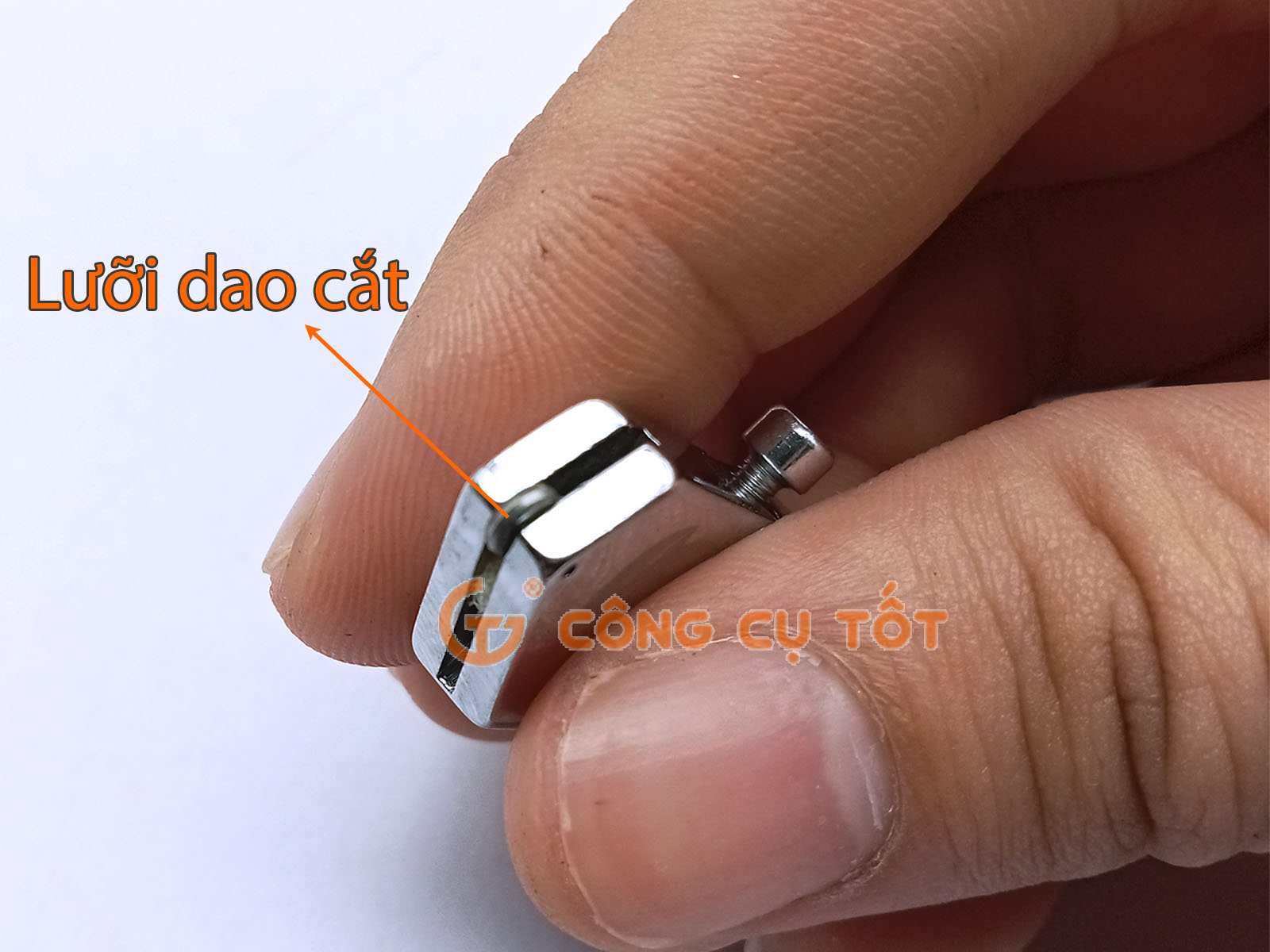 Lưỡi dao cắt kính