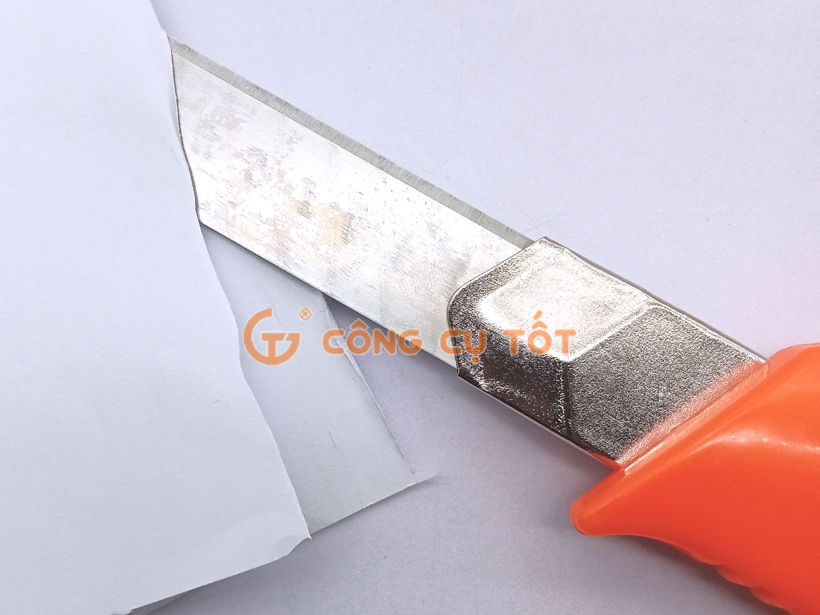 Lưỡi dao dùng để rọc giấy