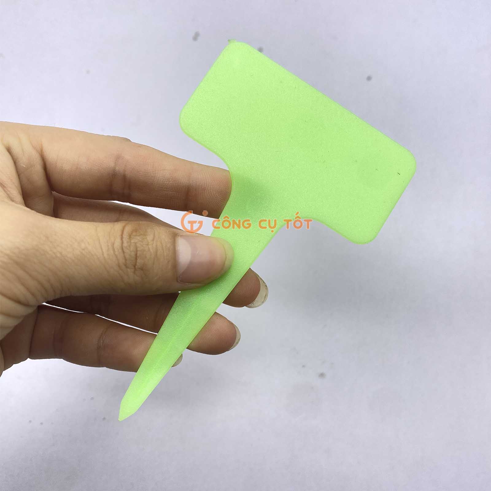 Thẻ ghi tên cây cắm đất hình chữ T 6x10cm bằng nhựa PP màu xanh lá nhạt