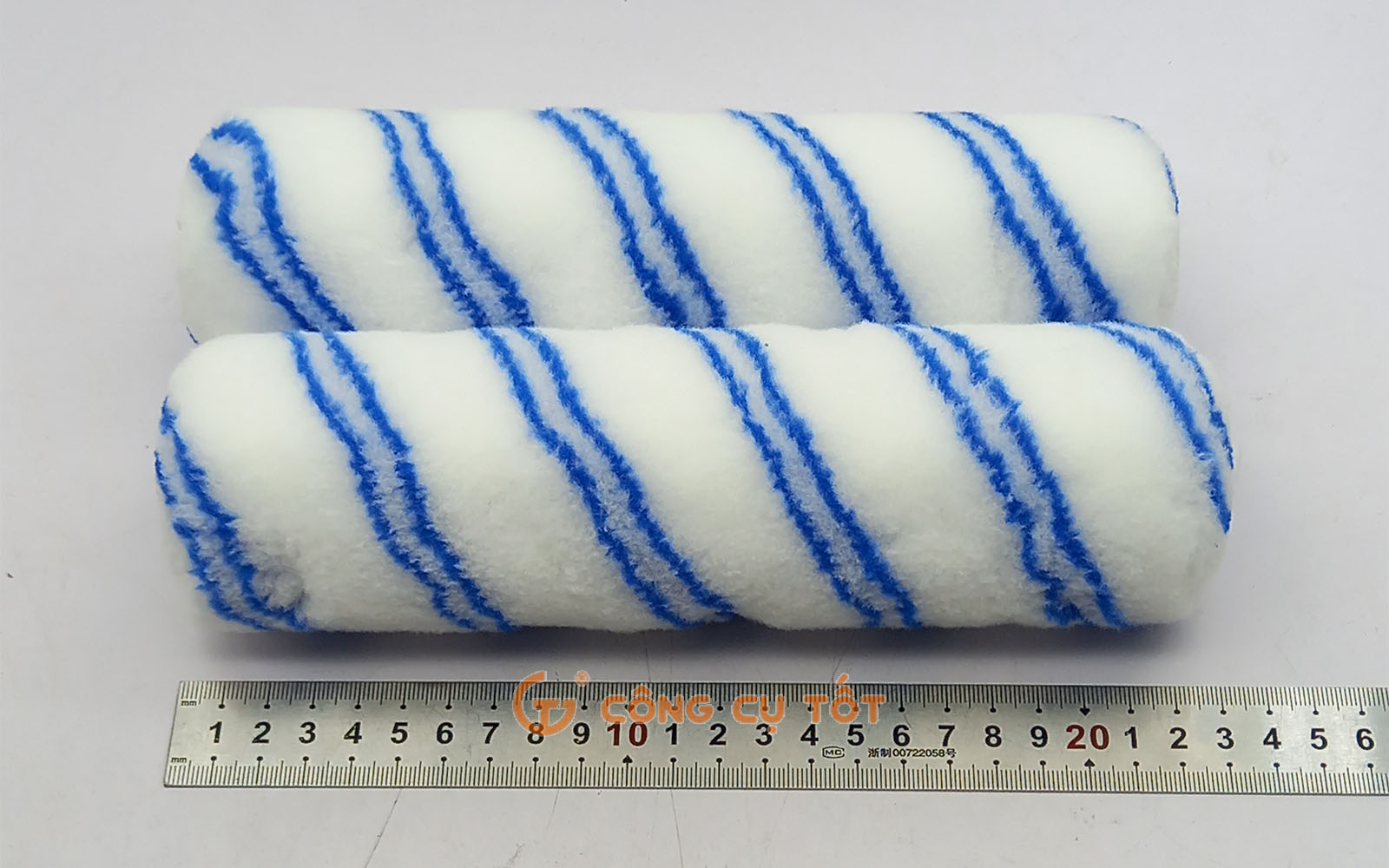 Chiều dài đầu lăn sơn polyester