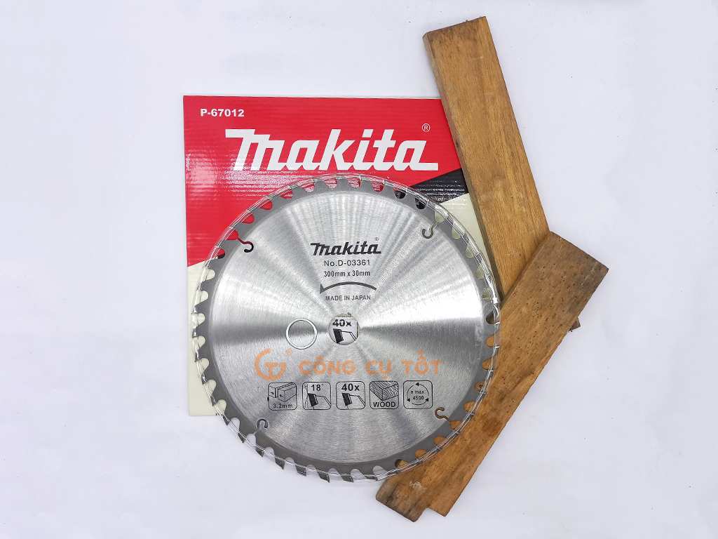 Lưỡi cưa cắt xẻ gỗ hợp kim Makita Φ300 x 40 răng x mạch cắt 3.2mm x 4500 rpm