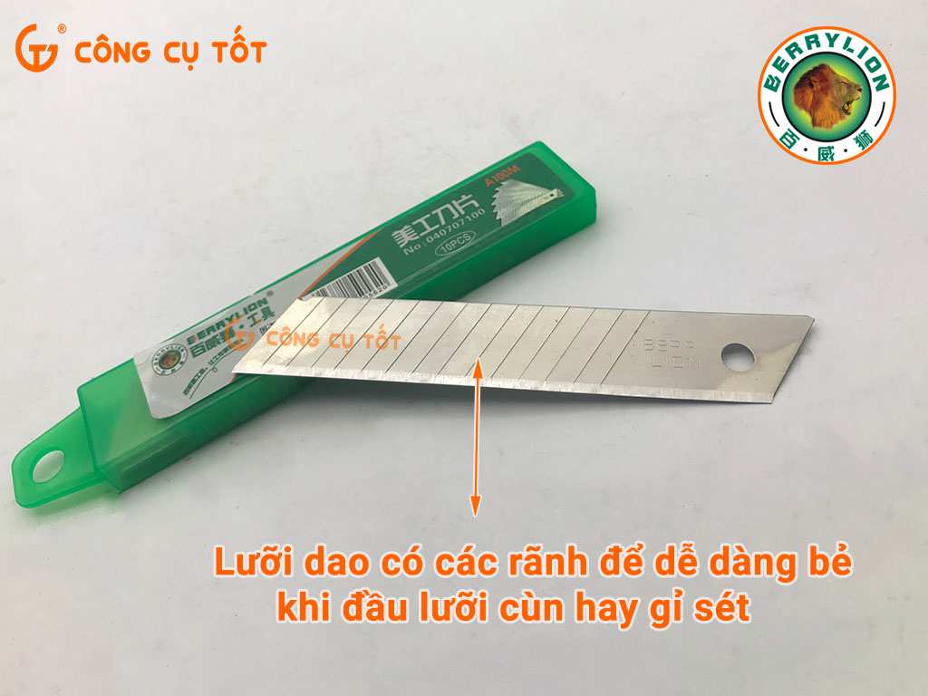 Lưỡi dao có rãnh để người sử dụng dễ bẻ khi đầu lưỡi cùn khi cần thiết