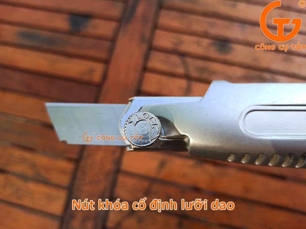 Nút cố định lưỡi dao rọc tiện ích kèm 5 lưỡi bản rộng 18mm TOCDO