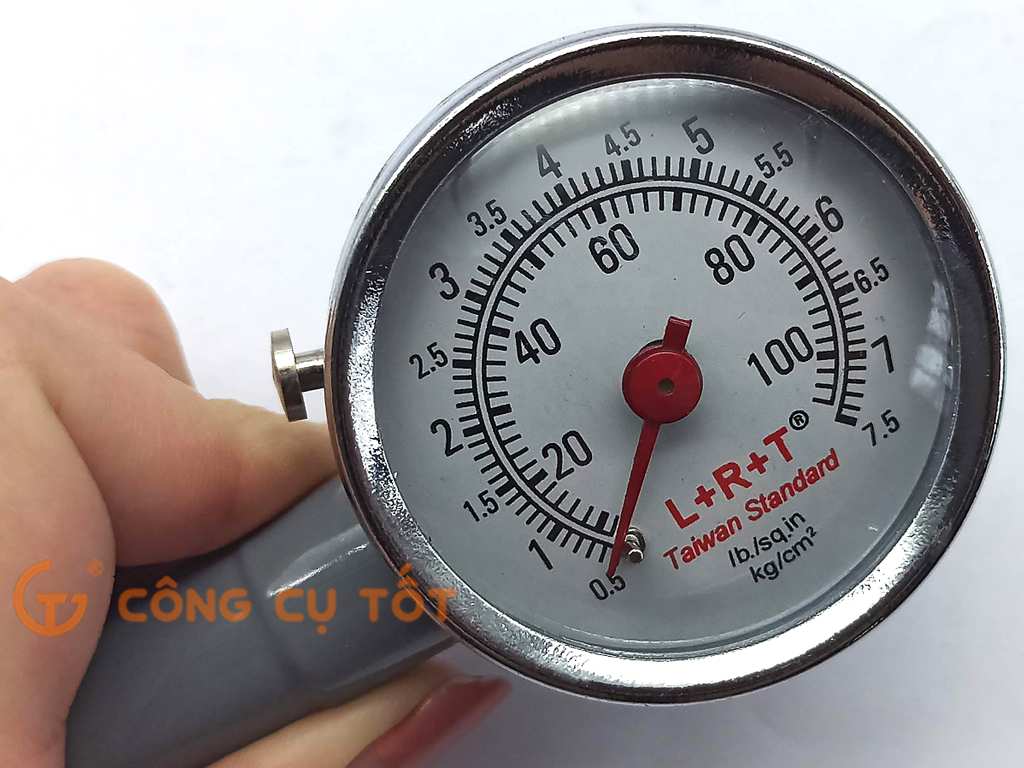 Đồng hồ đo áp suất hơi lốp xe