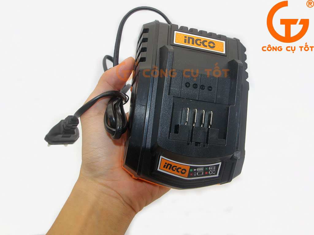  Đế sạc pin 20V INGCO FCLI2001 gọn nhẹ, dễ dàng mang theo