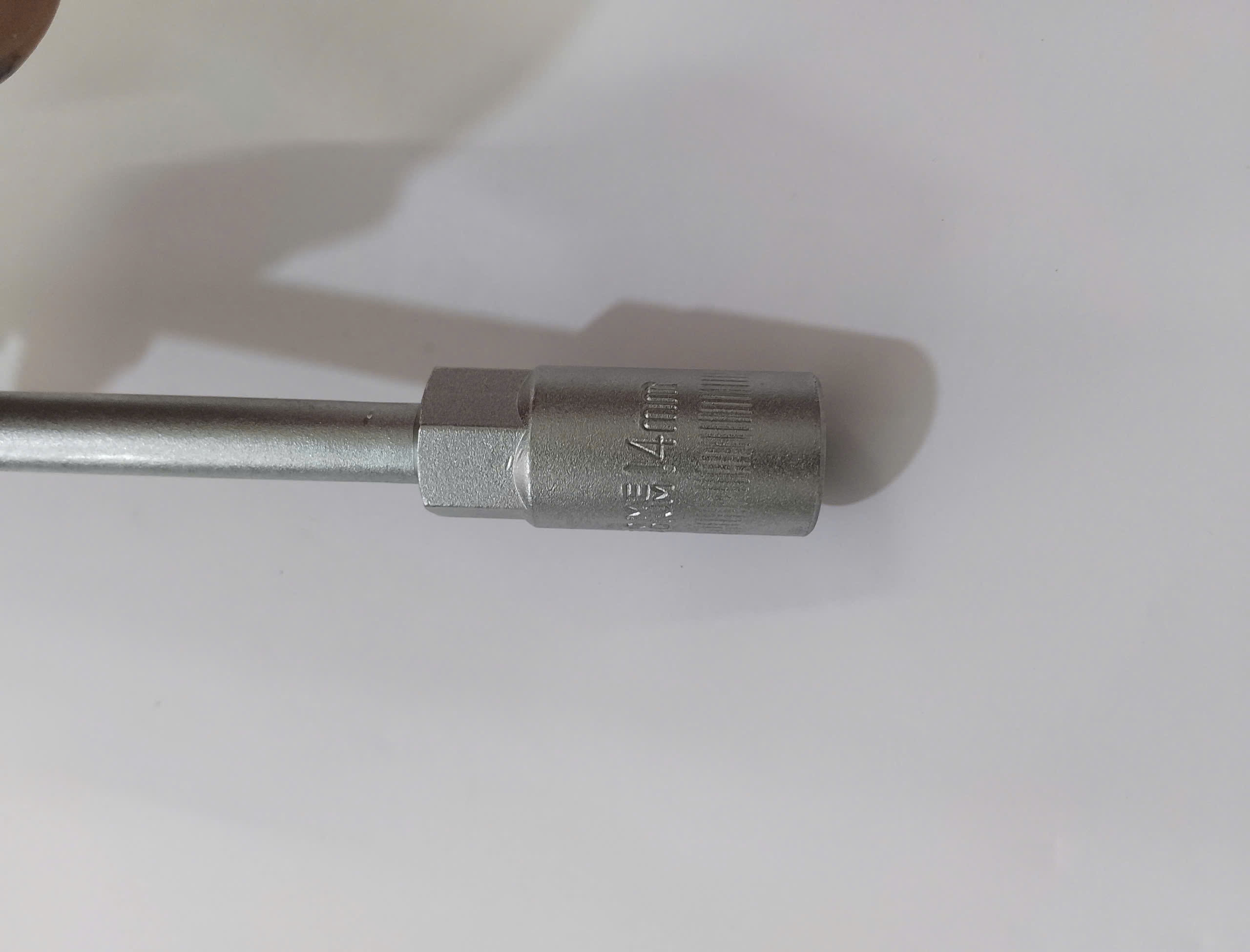 Hình ảnh 3 của mặt hàng Thanh vặn tay cầm T 14mm Total