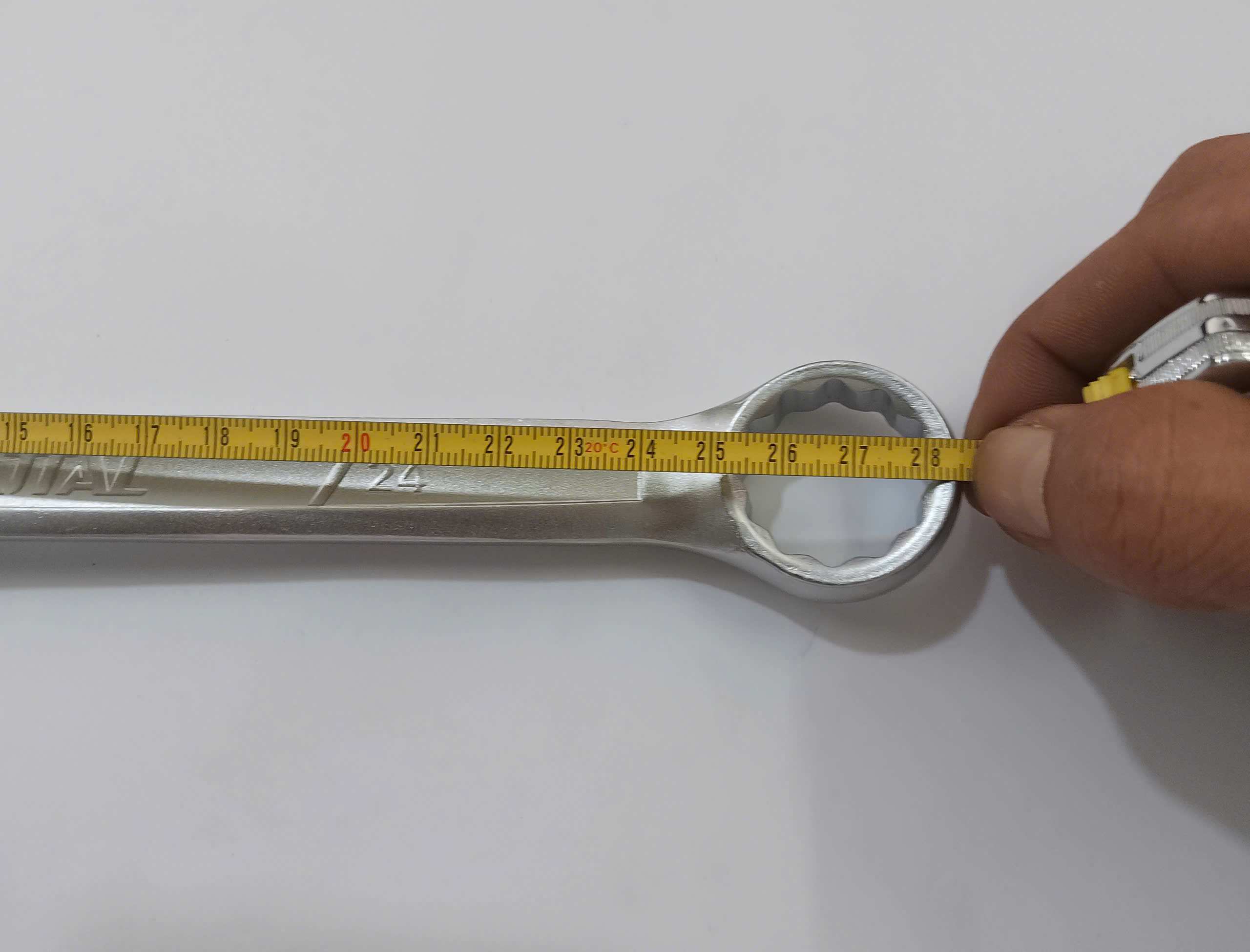 Hình ảnh 3 của mặt hàng Cờ lê vòng miệng 24mm Total