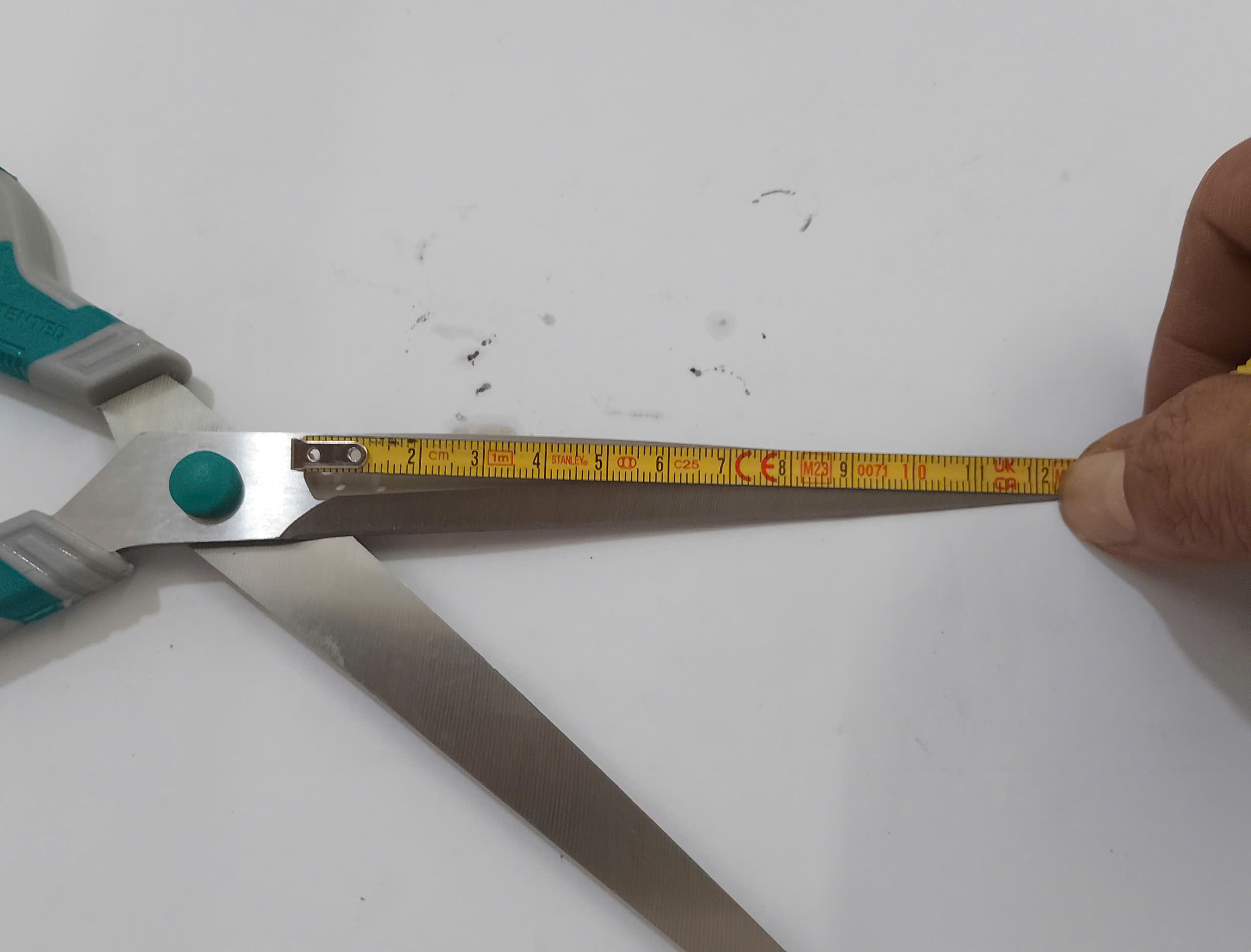 Hình ảnh 5 của mặt hàng Kéo cắt 275mm Total