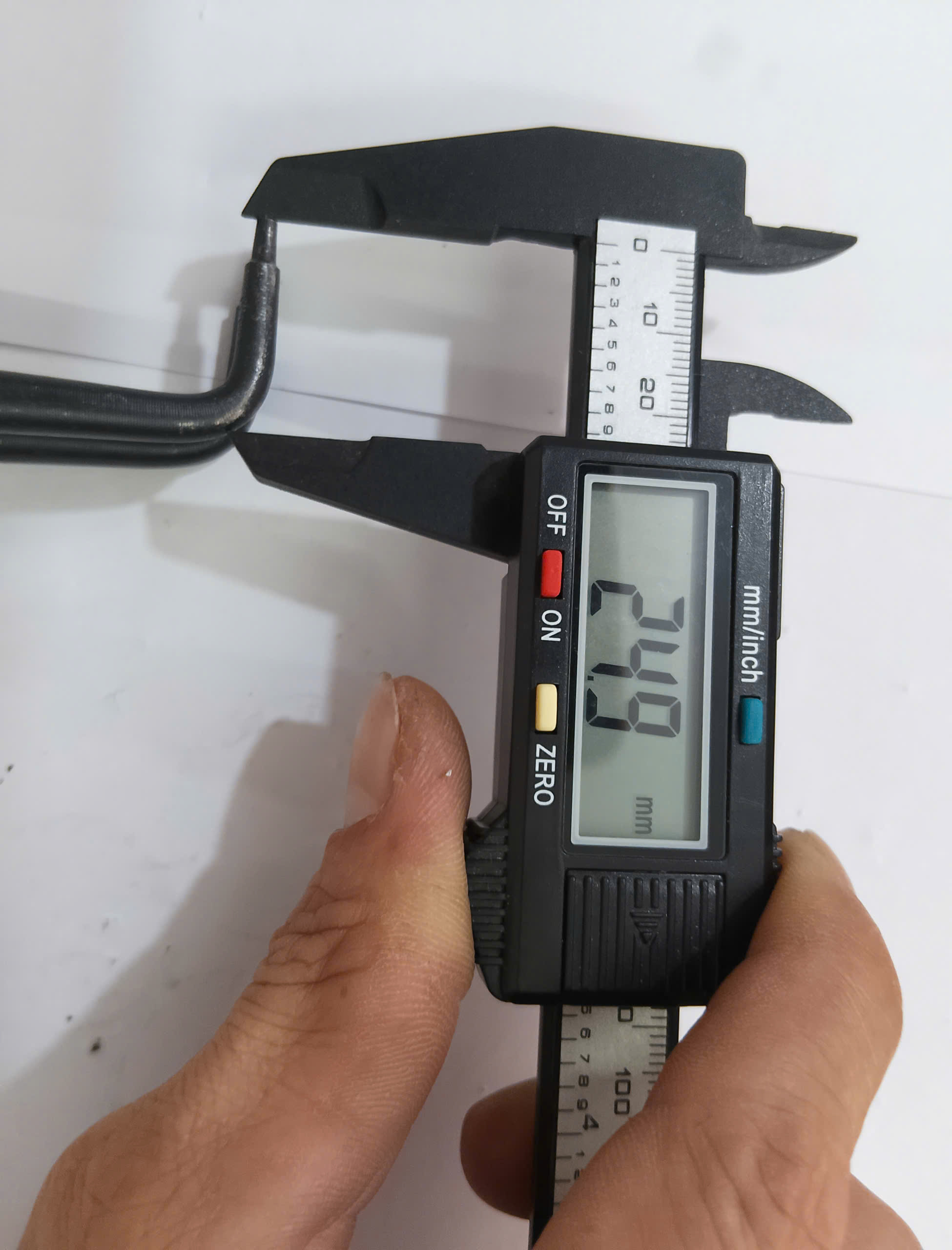 Hình ảnh 13 của mặt hàng Kìm phe cong ngoài C-Mart B0024-13 13"