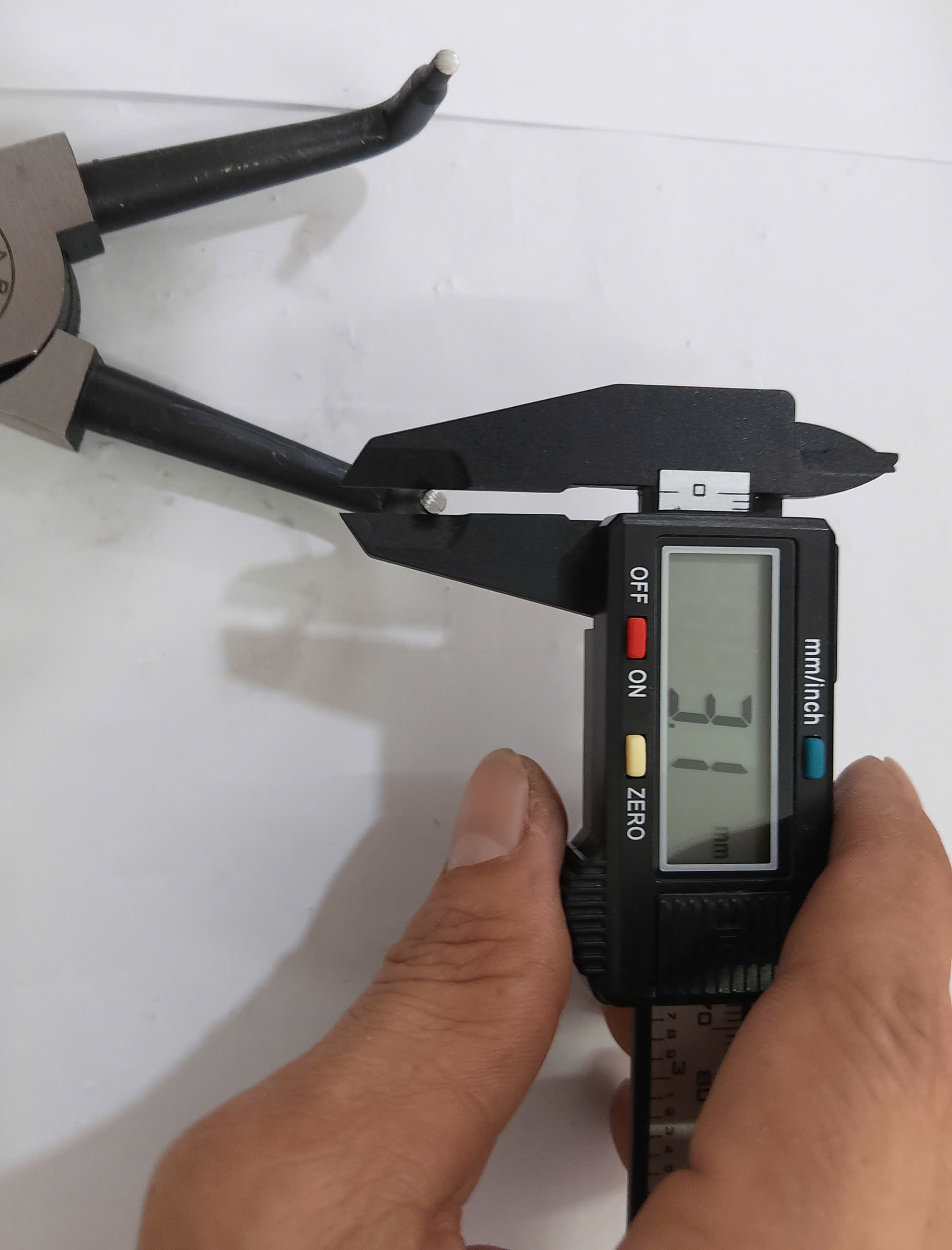 Hình ảnh 13 của mặt hàng Kìm phe cong trong C-Mart B0025-13 13"