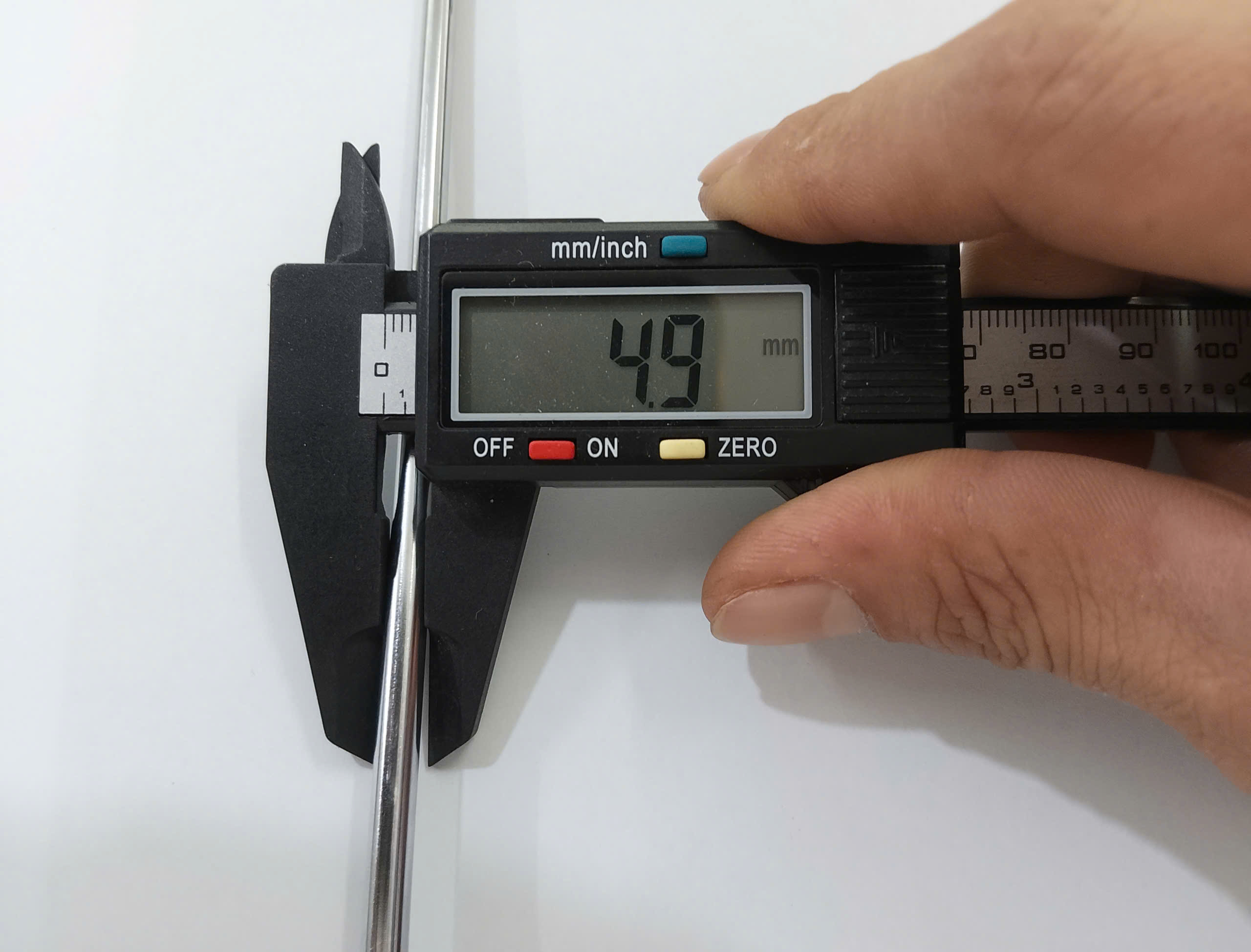 Hình ảnh 11 của mặt hàng Tu vít dẹp cán màu 5.0*300-