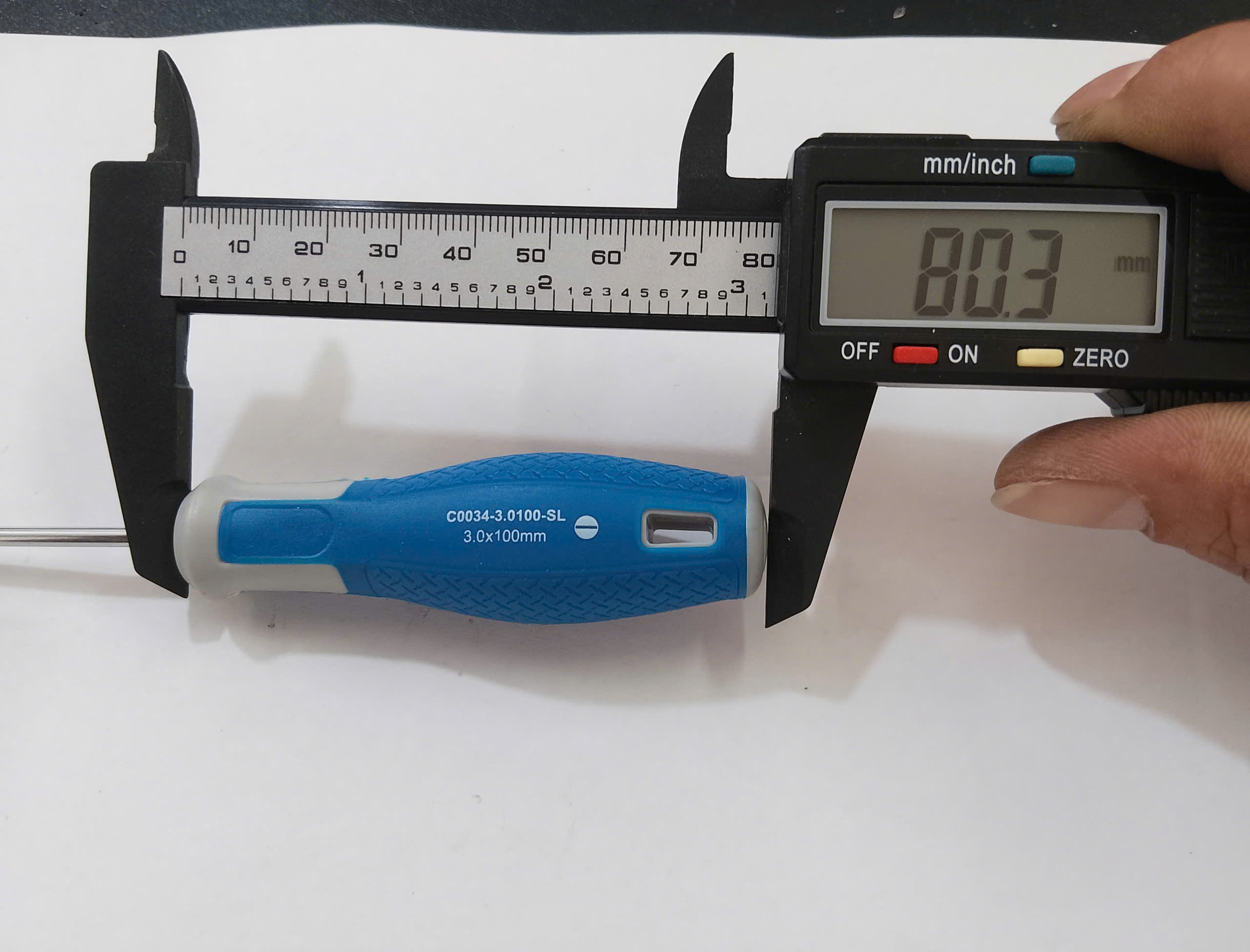 Hình ảnh 5 của mặt hàng Tu vít cán cao su dẹp 3.0*100-