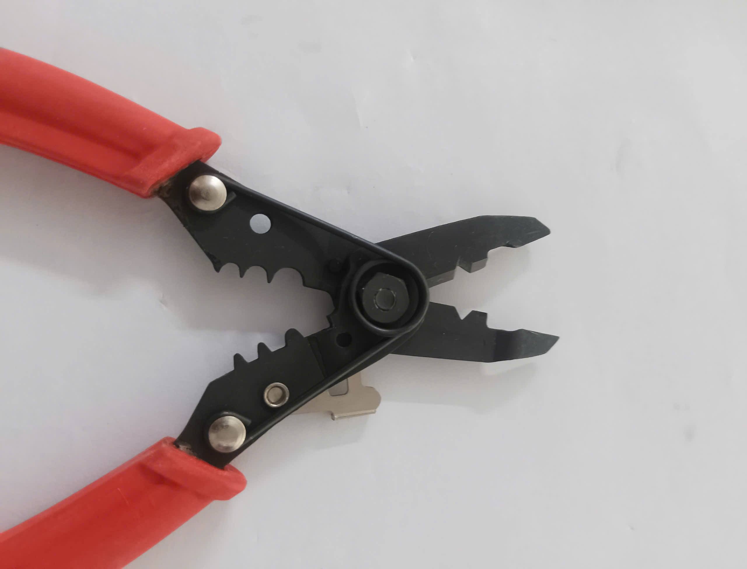 Hình ảnh 8 của mặt hàng Kìm cắt, bấm cốt, tuốt dây Buddy