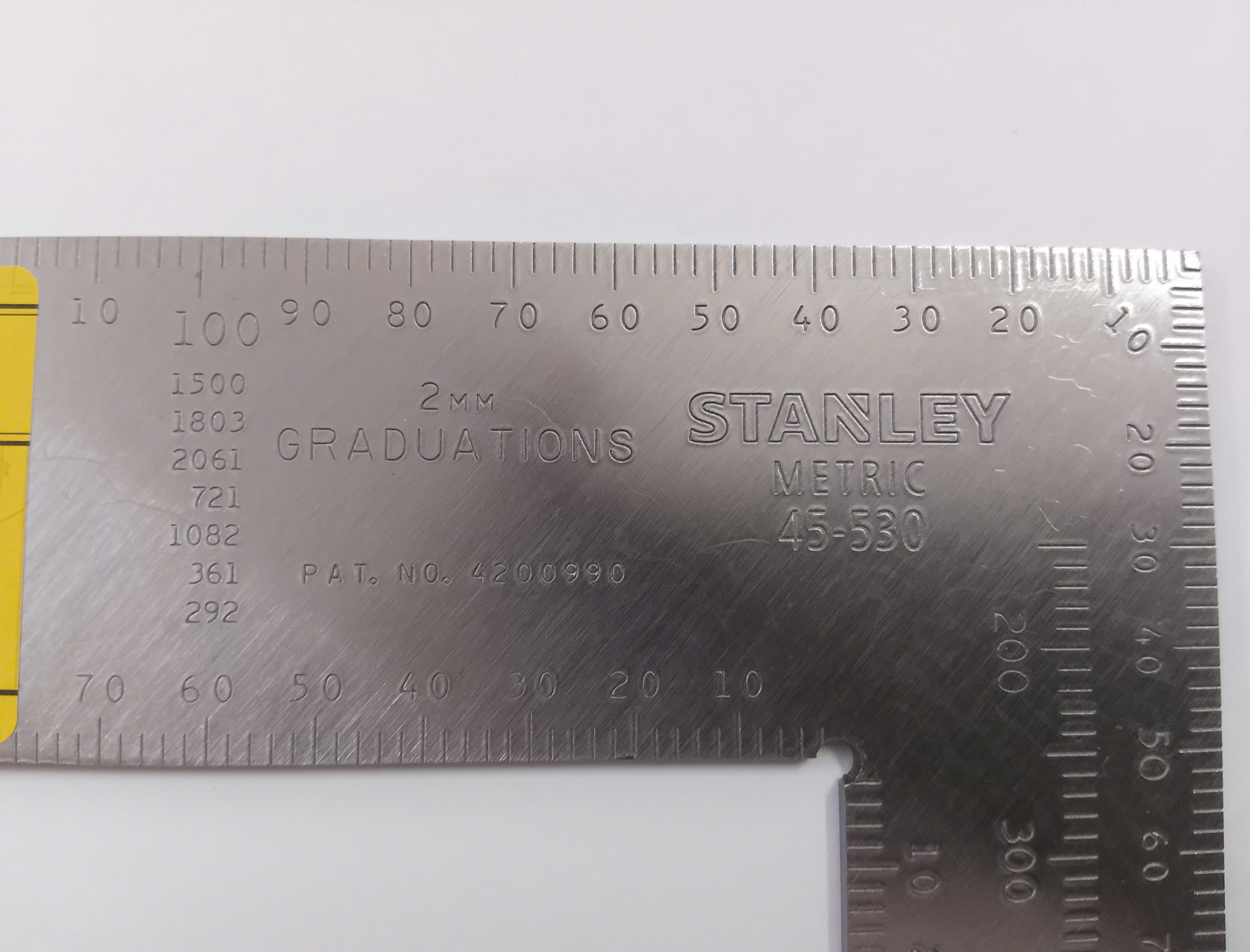 Hình ảnh 13 của mặt hàng Thước kẻ eke 60x40cm Stanley 45-530