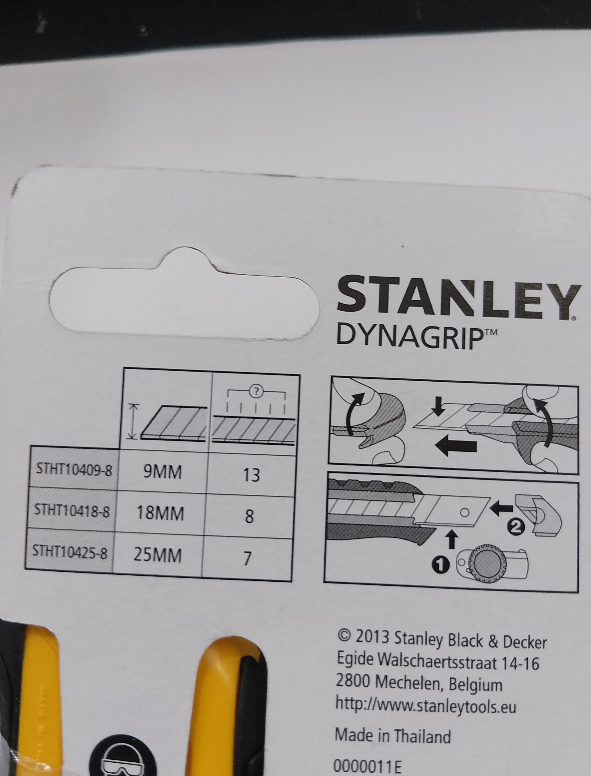 Hình ảnh 17 của mặt hàng Dao rọc 25mm Stanley STHT10425-8