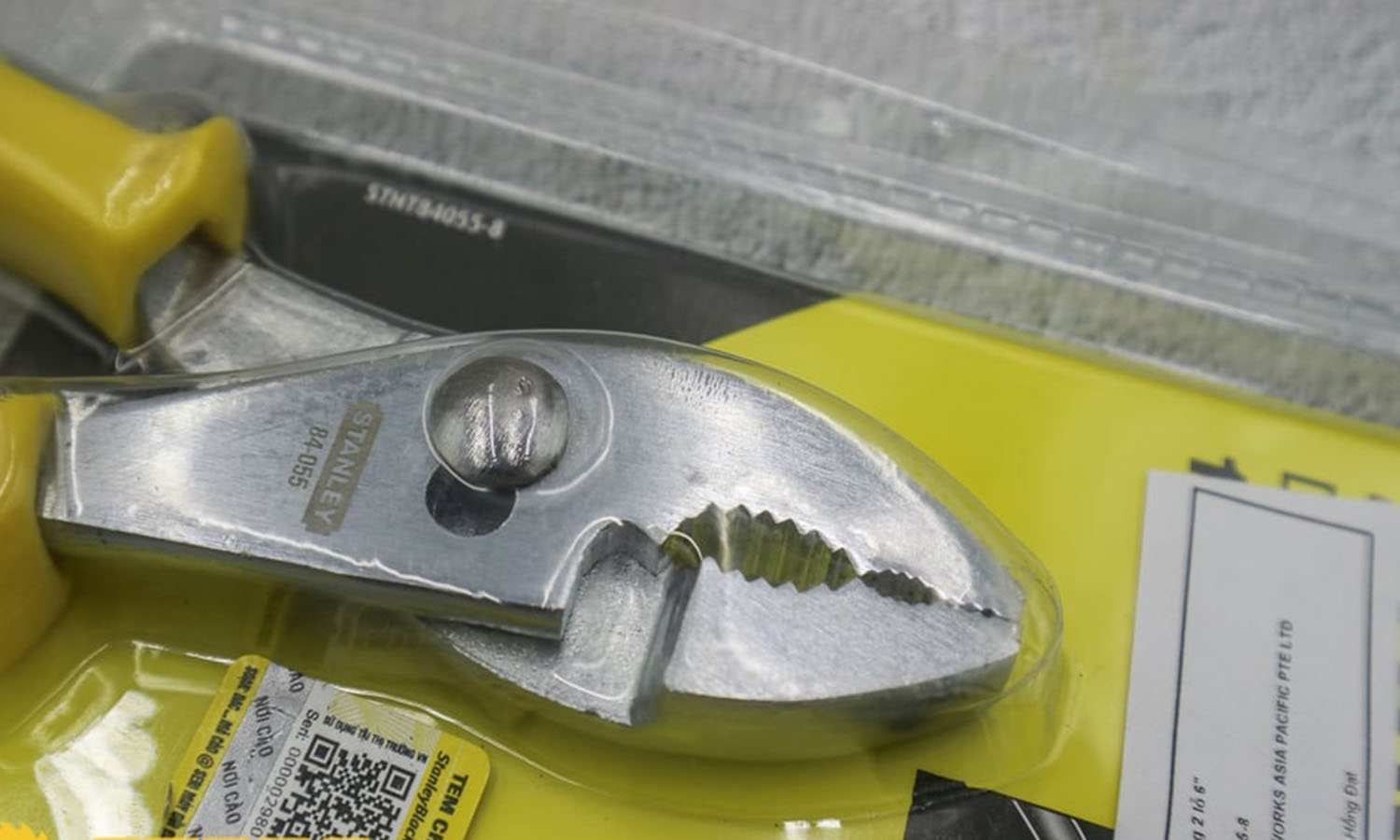 Hình ảnh 6 của mặt hàng Kềm răng 2 lỗ 6" Stanley STHT84055-8