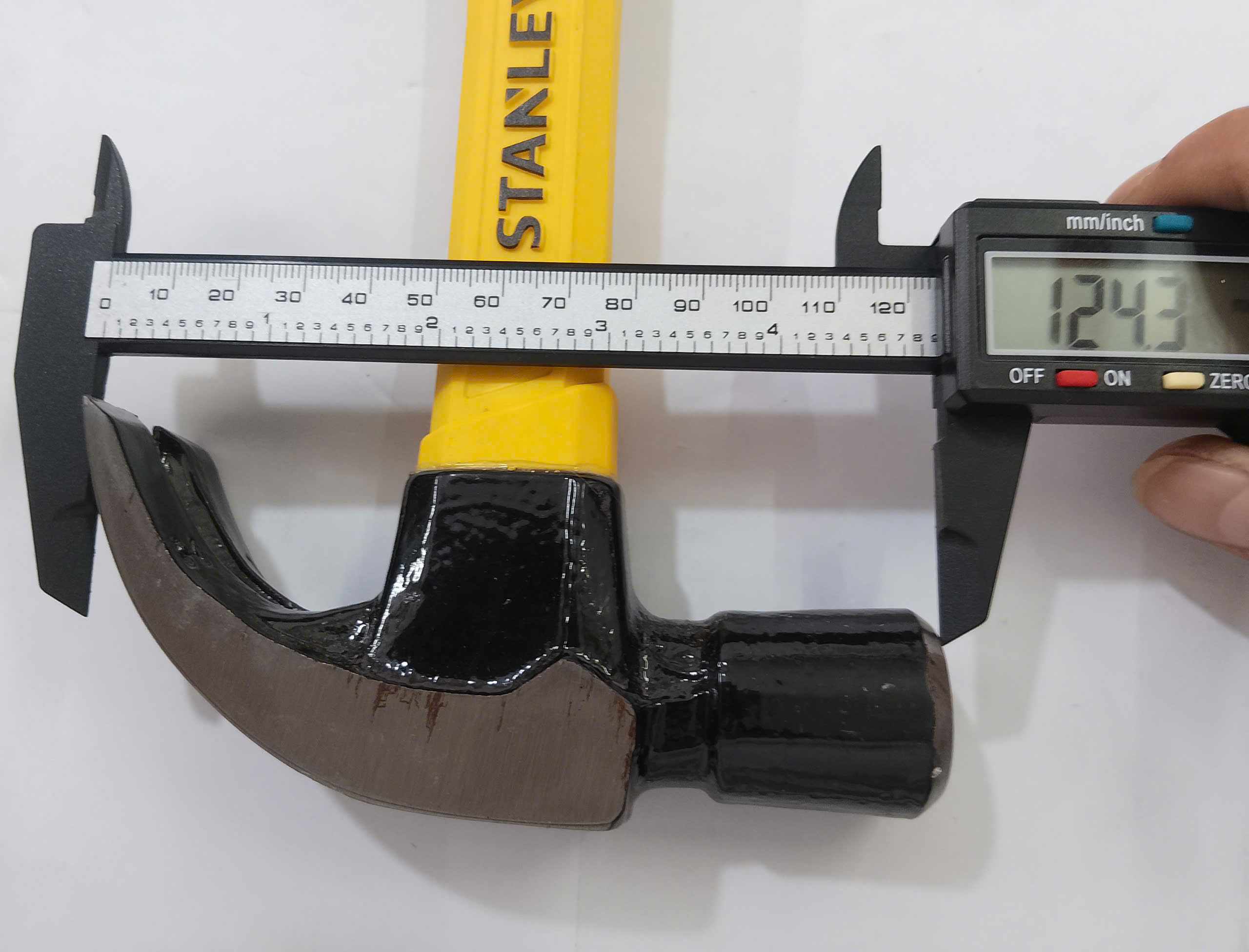Hình ảnh 15 của mặt hàng Búa 16oz cán sợi thủy tinh Stanley STHT51391