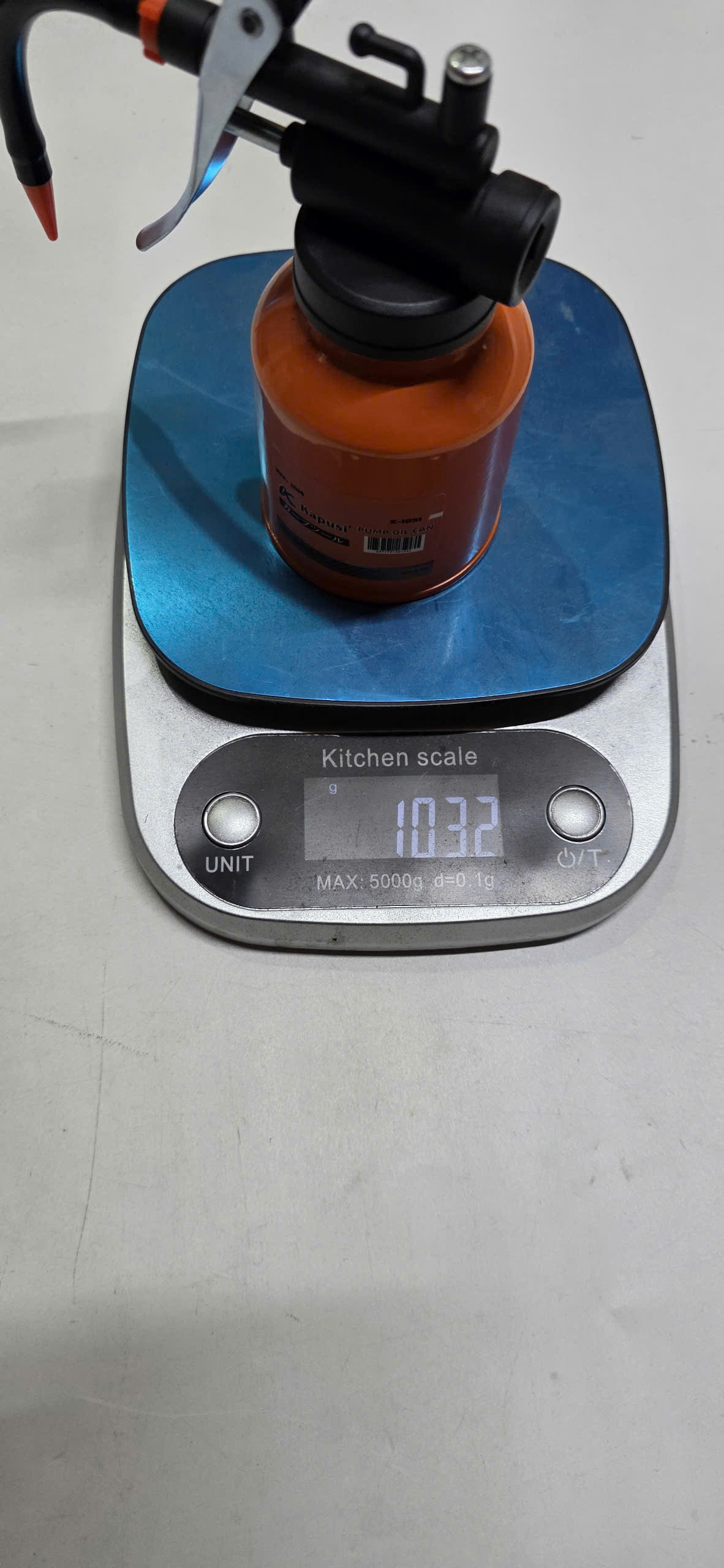 Hình ảnh 9 của mặt hàng BÌNH NHỚT SẮT ỐNG DẺO K-1051