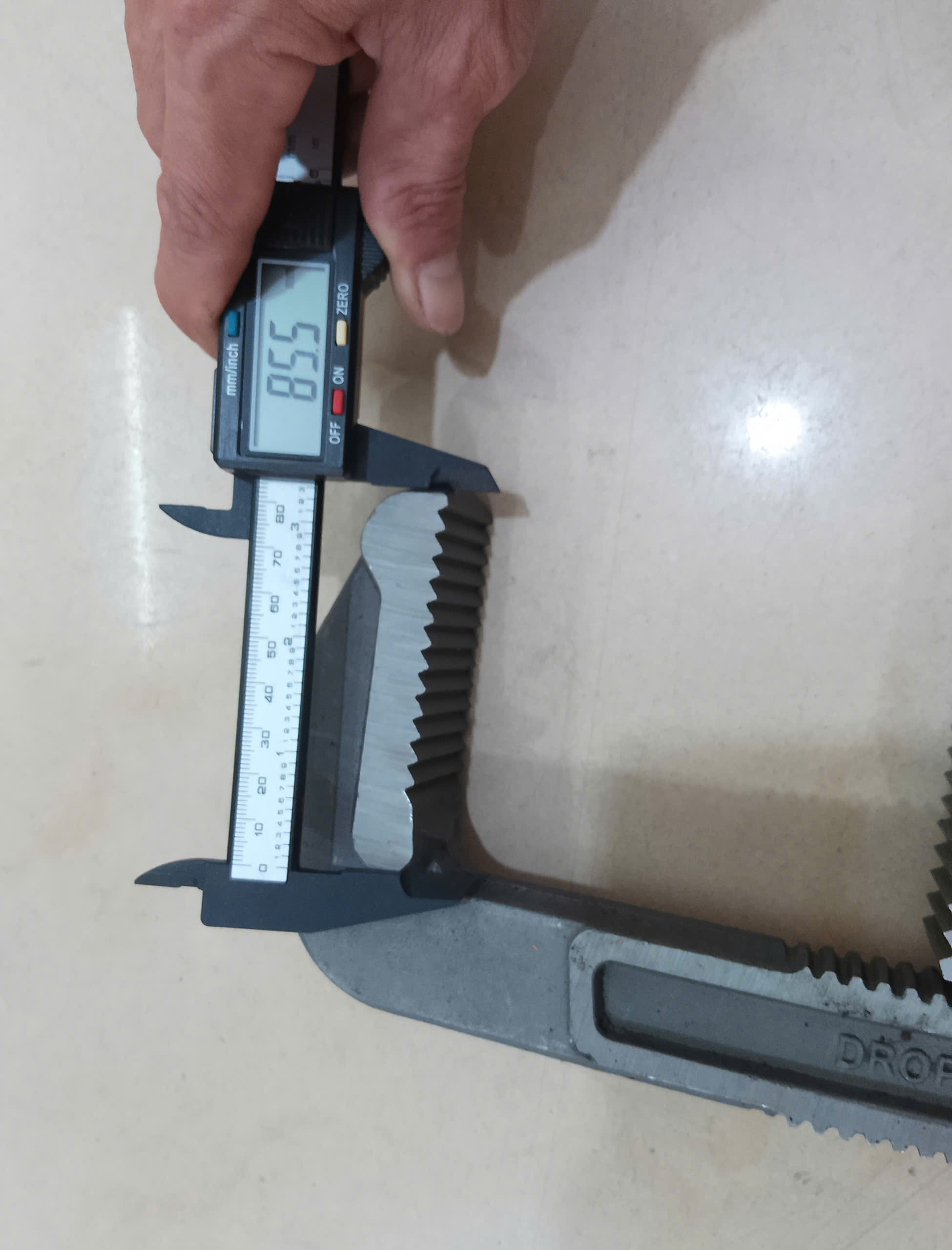 Hình ảnh 17 của mặt hàng Mỏ lết răng 36”/900mm Asaki AK-0637