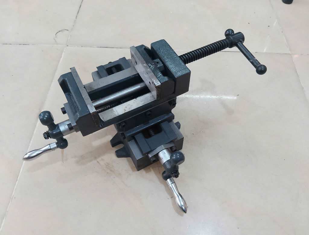 Hình ảnh 13 của mặt hàng Ê tô bàn phay chữ thập   H = 12.5cm - Max = 7cm 3”/75mm Asaki AK-7030
