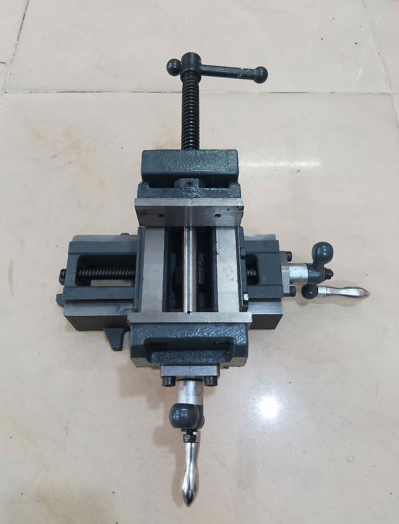 Hình ảnh 14 của mặt hàng Ê tô bàn phay chữ thập   H = 12.5cm - Max = 7cm 3”/75mm Asaki AK-7030