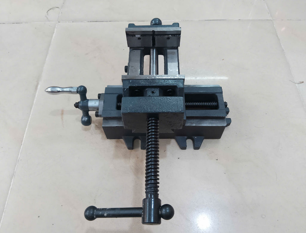 Hình ảnh 17 của mặt hàng Ê tô bàn phay chữ thập   H = 12.5cm - Max = 7cm 3”/75mm Asaki AK-7030