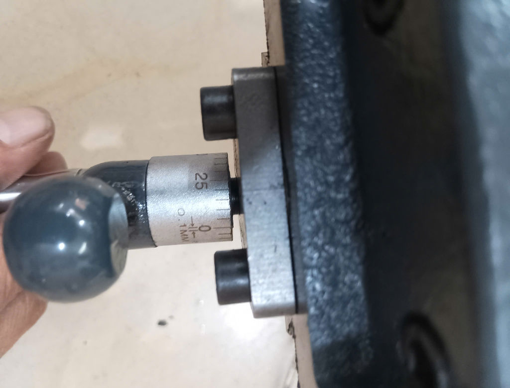 Hình ảnh 19 của mặt hàng Ê tô bàn phay chữ thập   H = 12.5cm - Max = 7cm 3”/75mm Asaki AK-7030