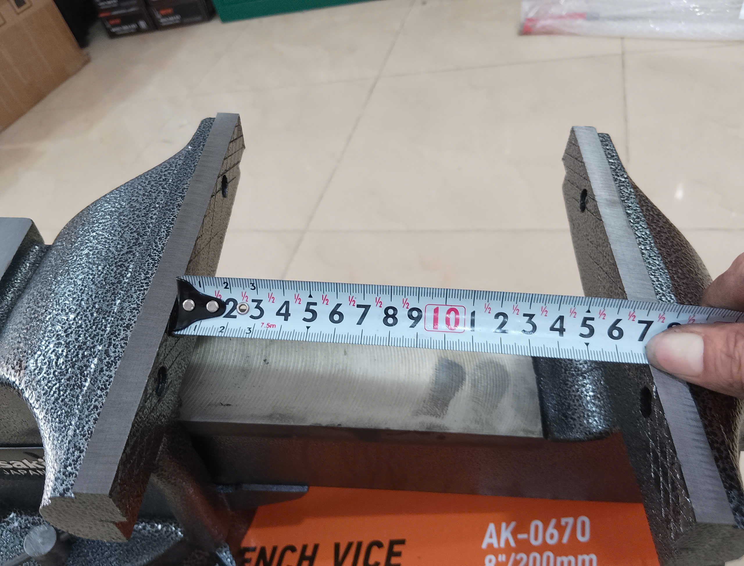 Hình ảnh 17 của mặt hàng Ê tô bàn nguội 8''/200mm ( H = 19cm - Max = 17cm ) Asaki AK-0670