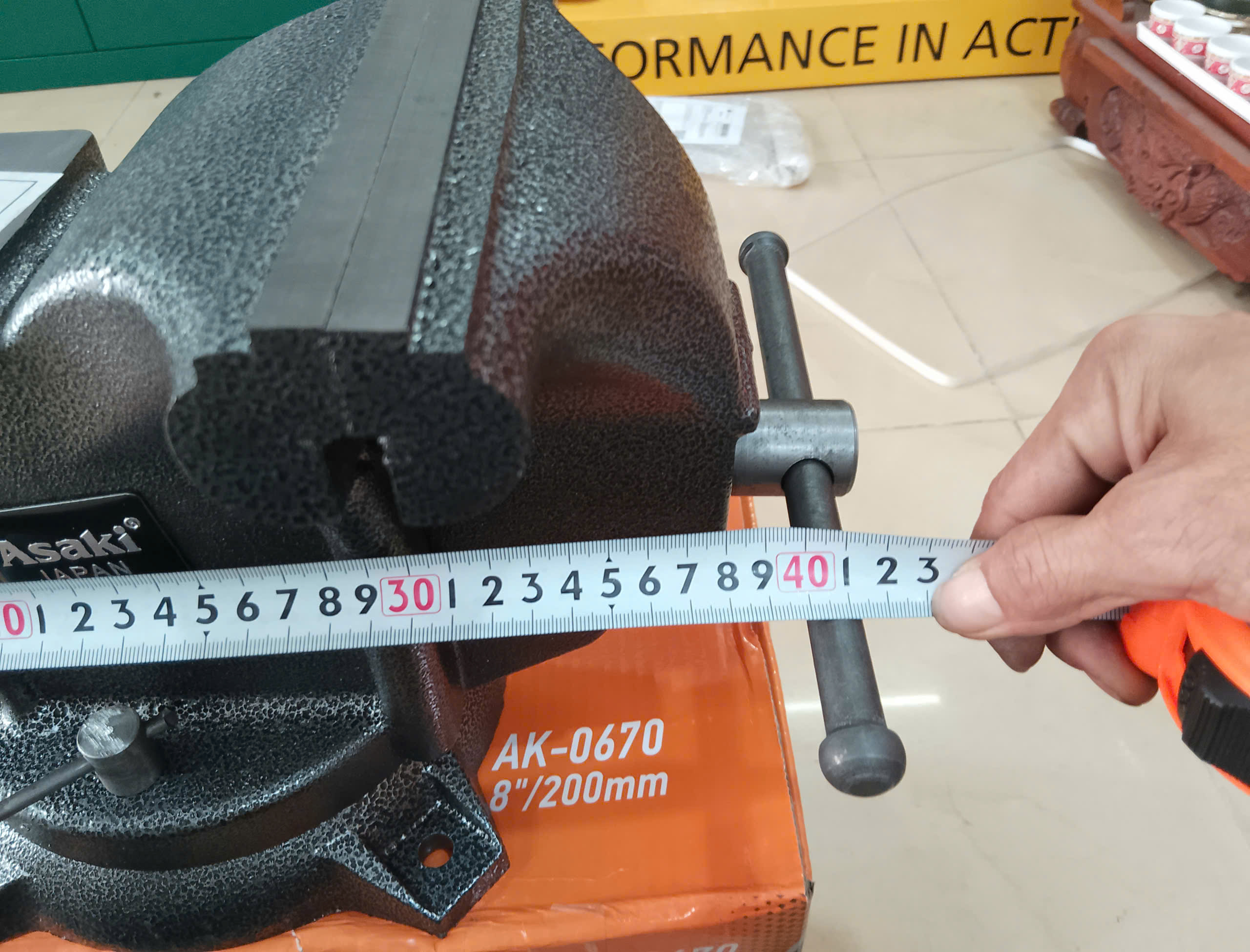 Hình ảnh 21 của mặt hàng Ê tô bàn nguội 8''/200mm ( H = 19cm - Max = 17cm ) Asaki AK-0670