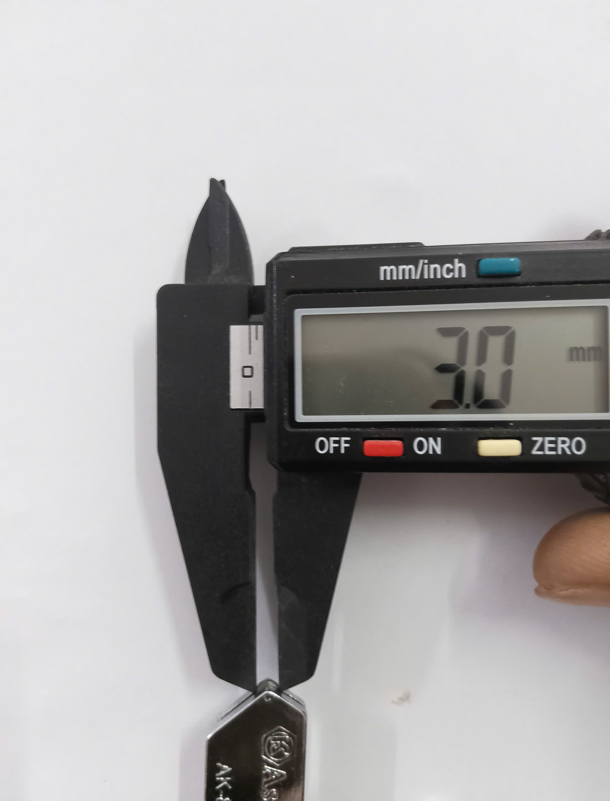 Hình ảnh 8 của mặt hàng Dao cắt kiếng cao cấp 7″/175mm Asaki AK-8737