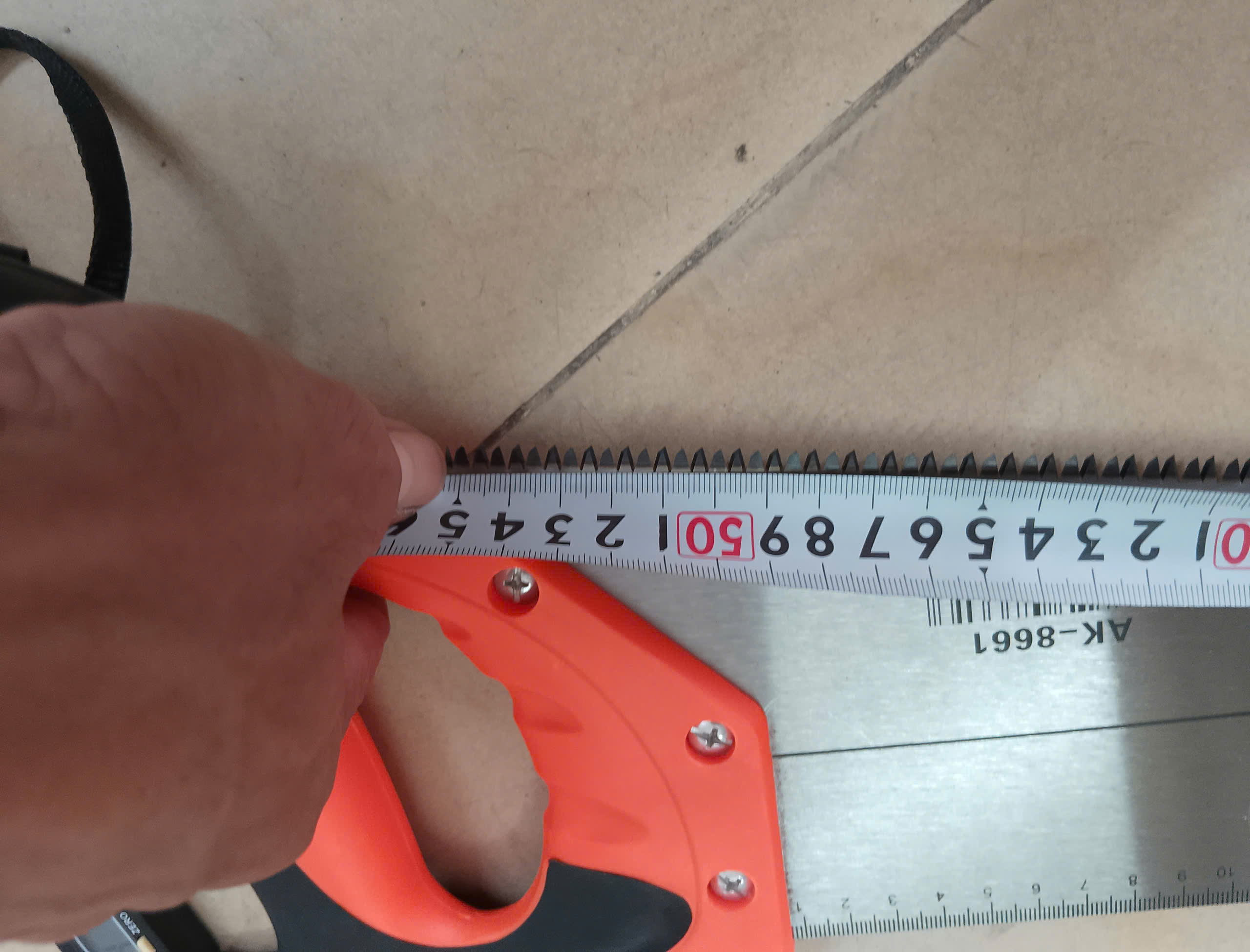 Hình ảnh 17 của mặt hàng Cưa gỗ cầm tay (cán nhựa dẻo ABS) 22''/550mm AK-8661