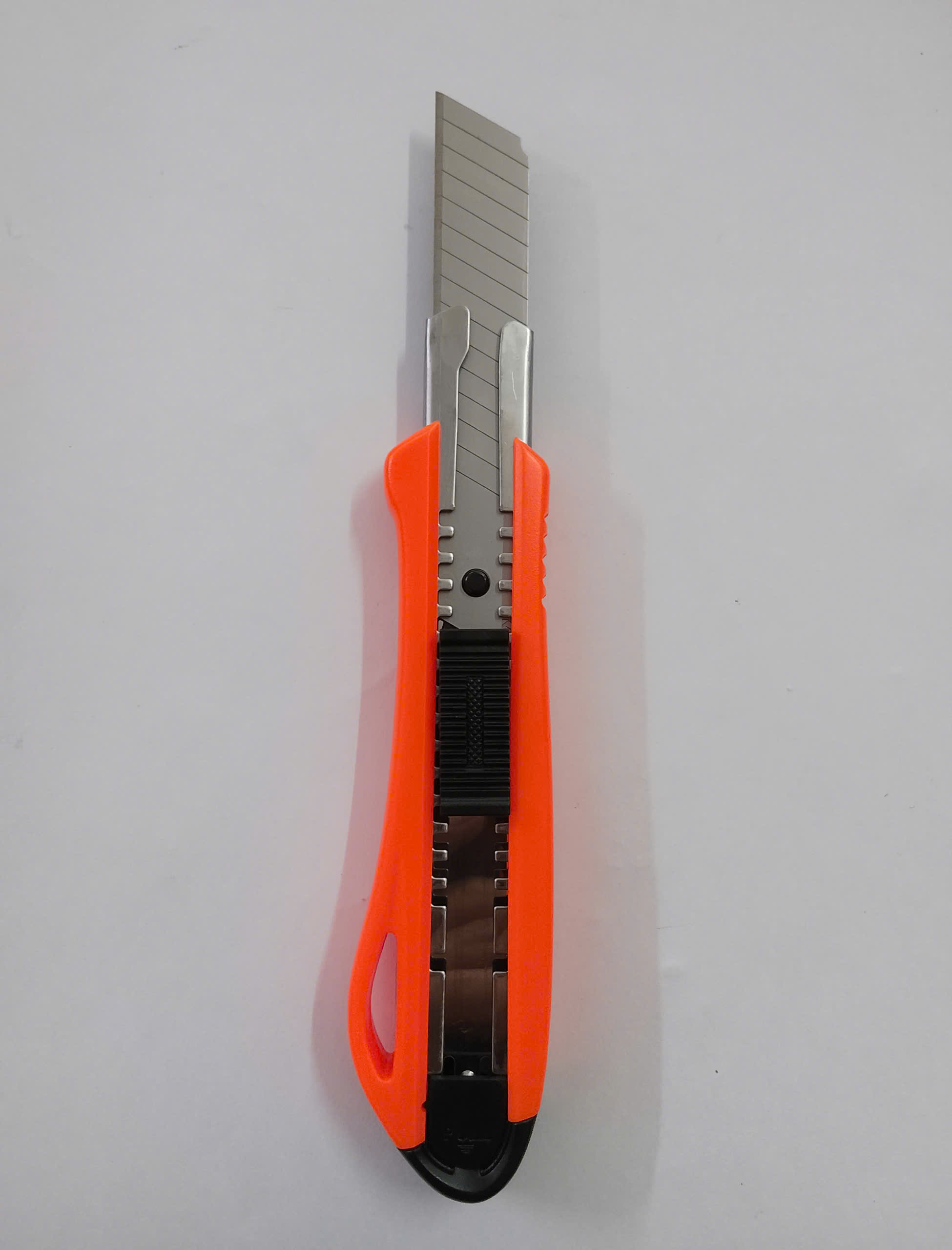 Hình ảnh 6 của mặt hàng Dao rọc giấy bảng lớn SK4 – 3 lưỡi Asaki AK-8755