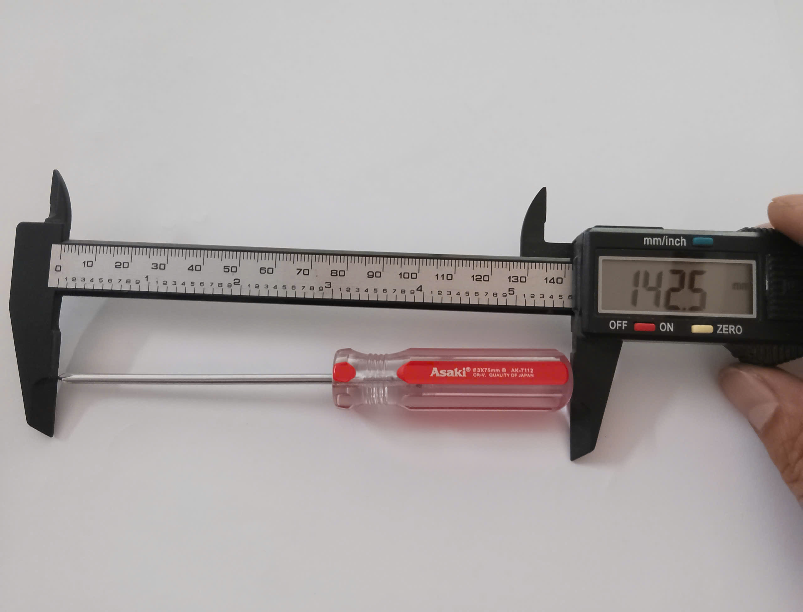 Hình ảnh 12 của mặt hàng Tua vít thép cán nhựa trong 3 x 75mm (-) Asaki AK-7113
