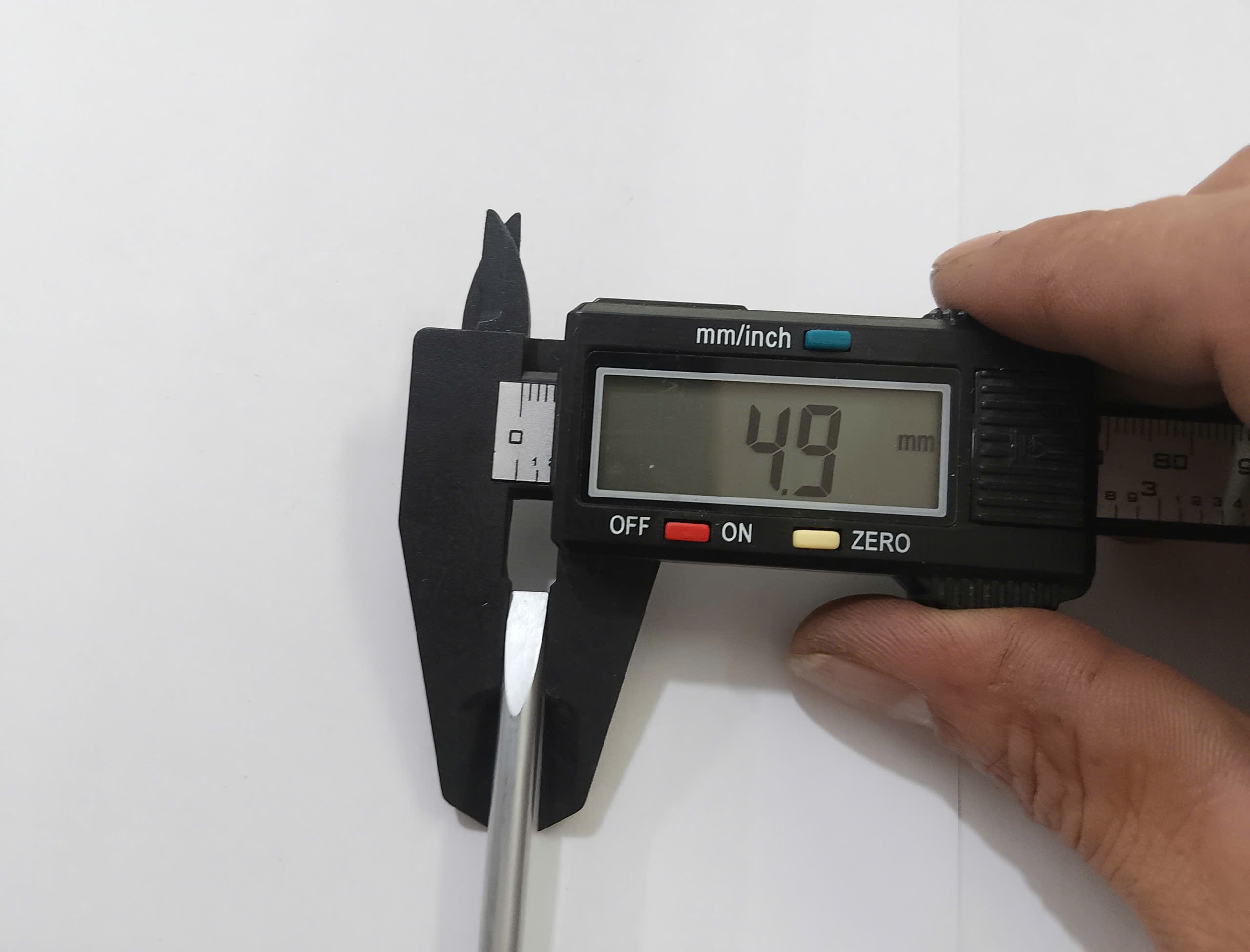 Hình ảnh 6 của mặt hàng Tua vít thép cán nhựa trong 5 x 300mm (-) Asaki AK-7135