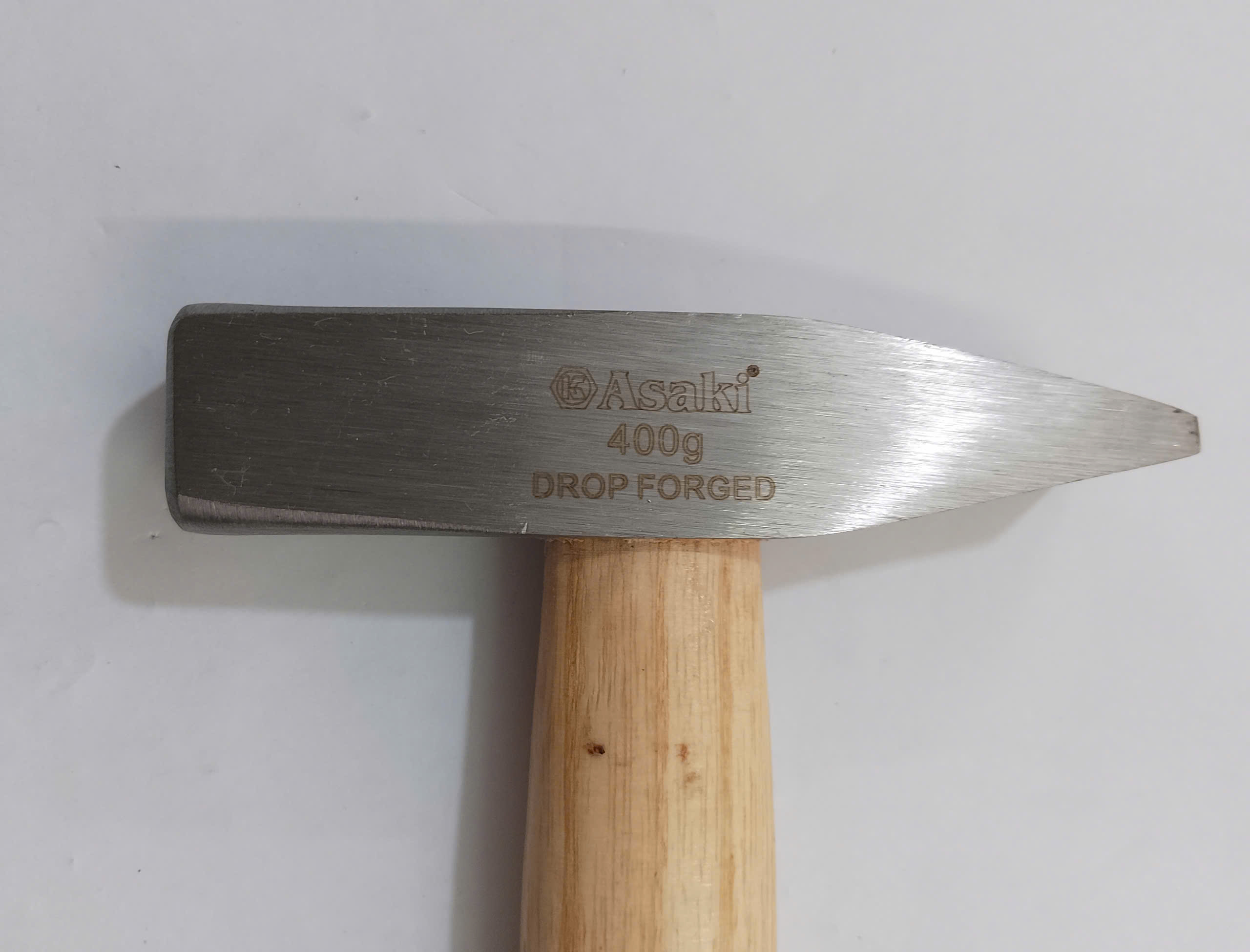 Hình ảnh 9 của mặt hàng Búa đinh cán gỗ 1 đầu dẹp & 1 đầu vuông 400G Asaki AK-9702