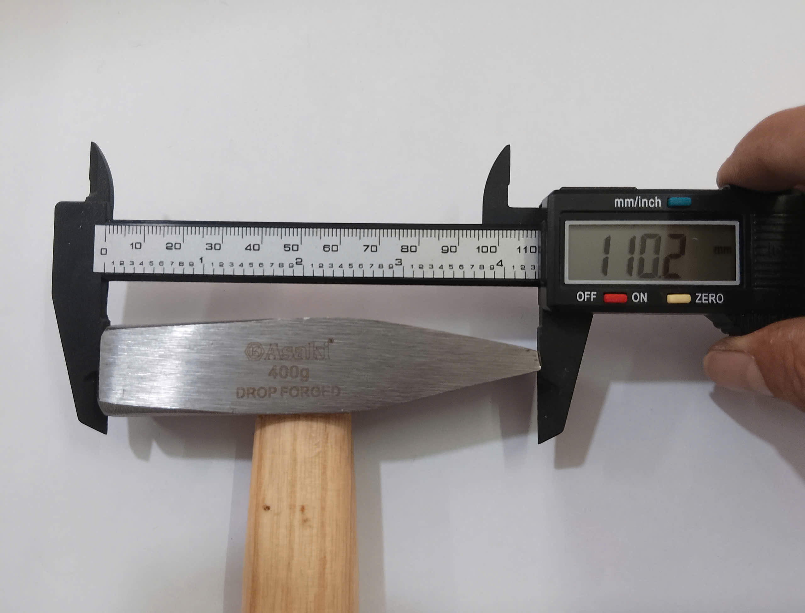 Hình ảnh 12 của mặt hàng Búa đinh cán gỗ 1 đầu dẹp & 1 đầu vuông 400G Asaki AK-9702