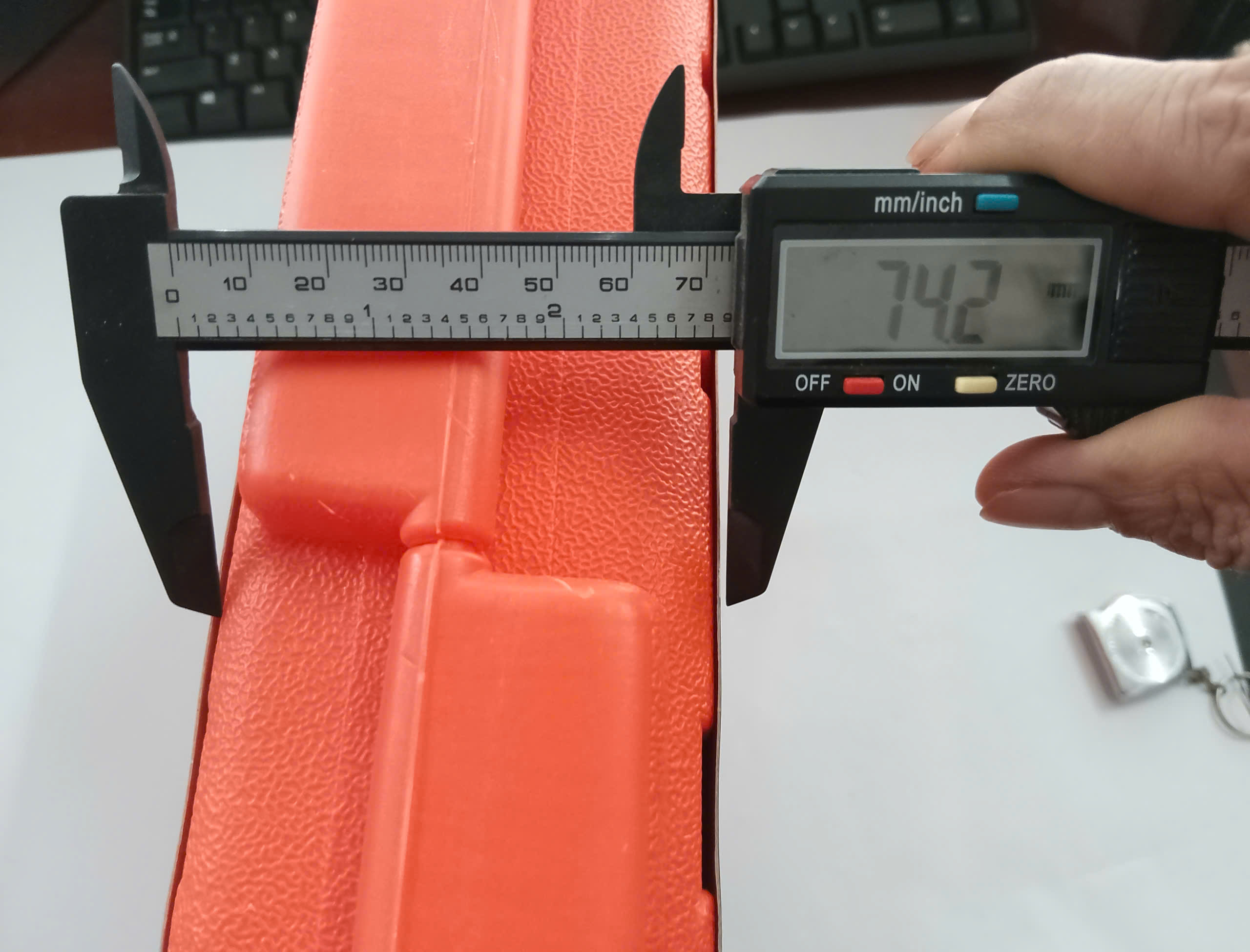 Hình ảnh 16 của mặt hàng Bộ tuýp 1/2"" 6 và 12 cạnh 32 chi tiết (xi bóng viền cam) ""cần vặn cao cấp" Asaki AK-9773