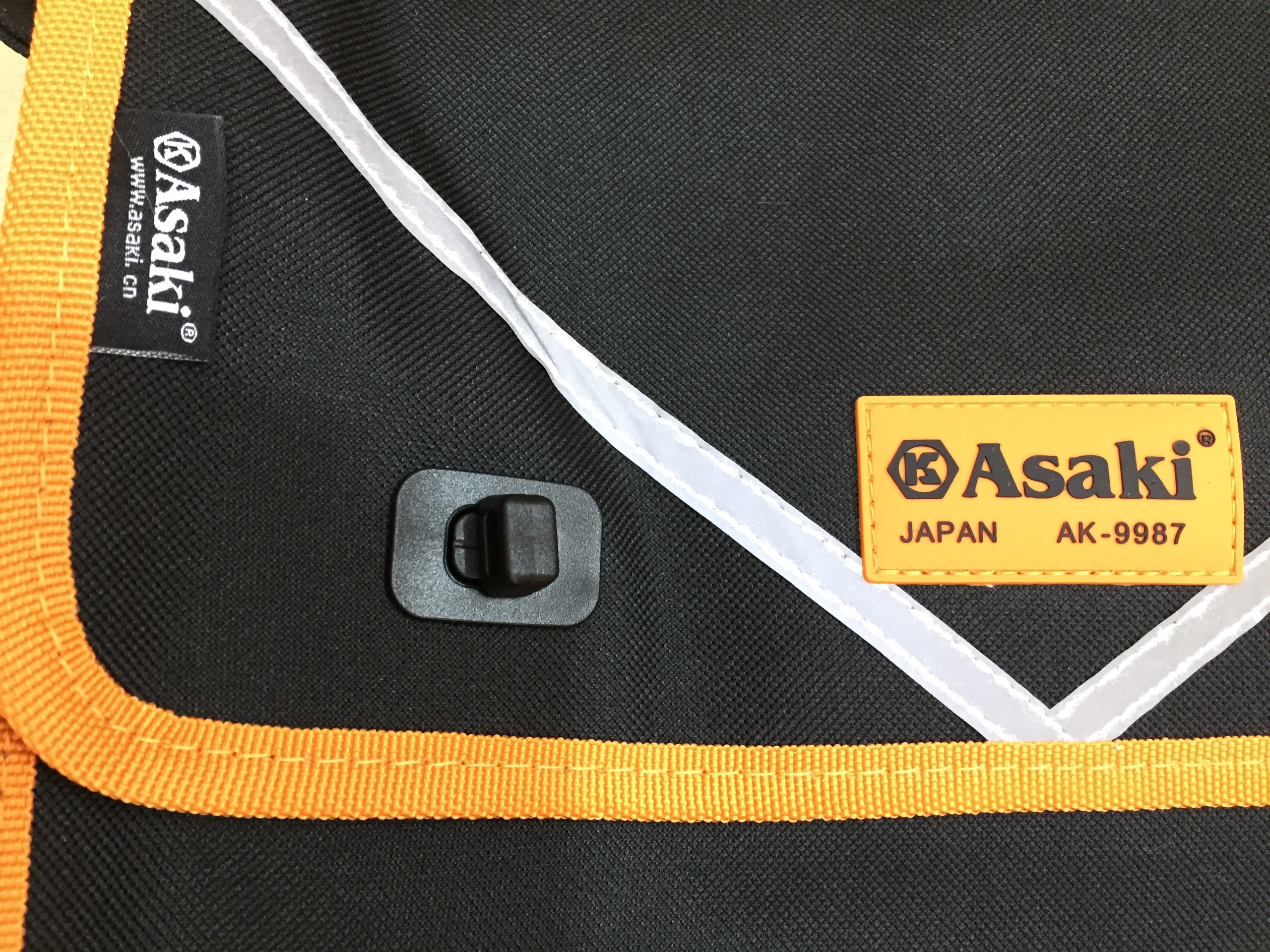 Hình ảnh 15 của mặt hàng Túi đeo vai đựng đồ nghề cao cấp (sử dụng chất liệu đặc biệt chống vật nhọn đâm thủng túi)" nhỏ Asaki AK-9987