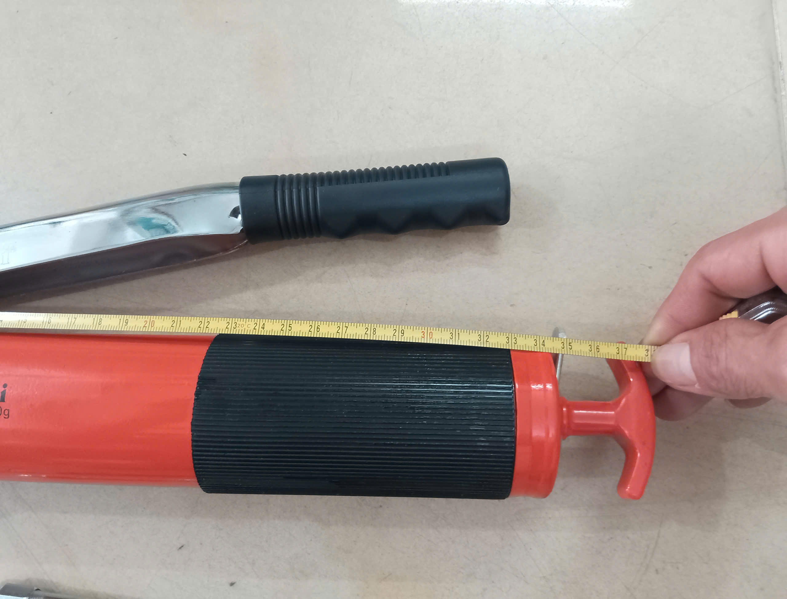 Hình ảnh 13 của mặt hàng Súng bơm mỡ 2 xy lanh cao cấp (áp lực lớn nhất 10000 PSI)" 500cc Asaki AK-1100