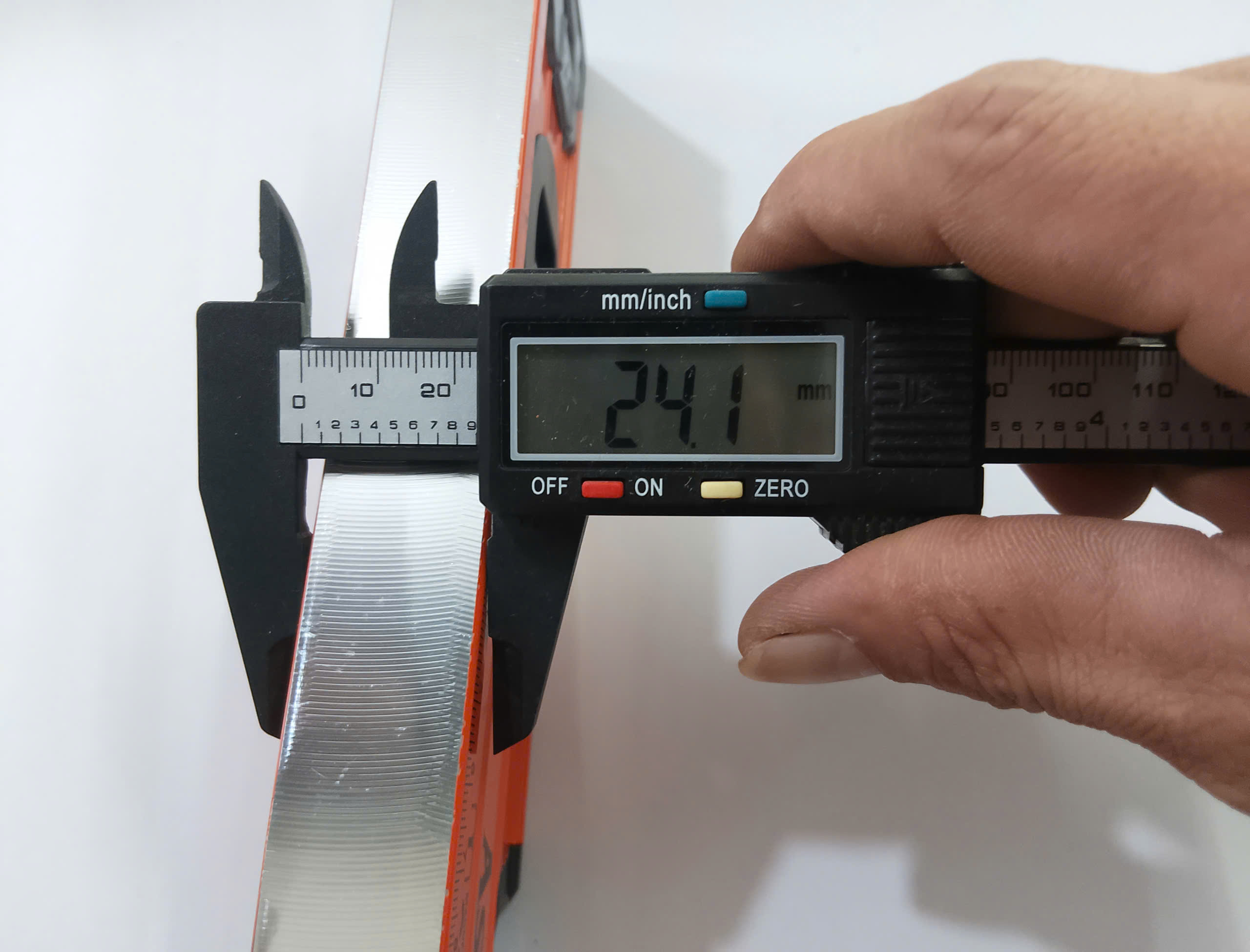 Hình ảnh 7 của mặt hàng Thước thủy cao cấp (có nam châm và túi đựng) 400mm Asaki AK-0248